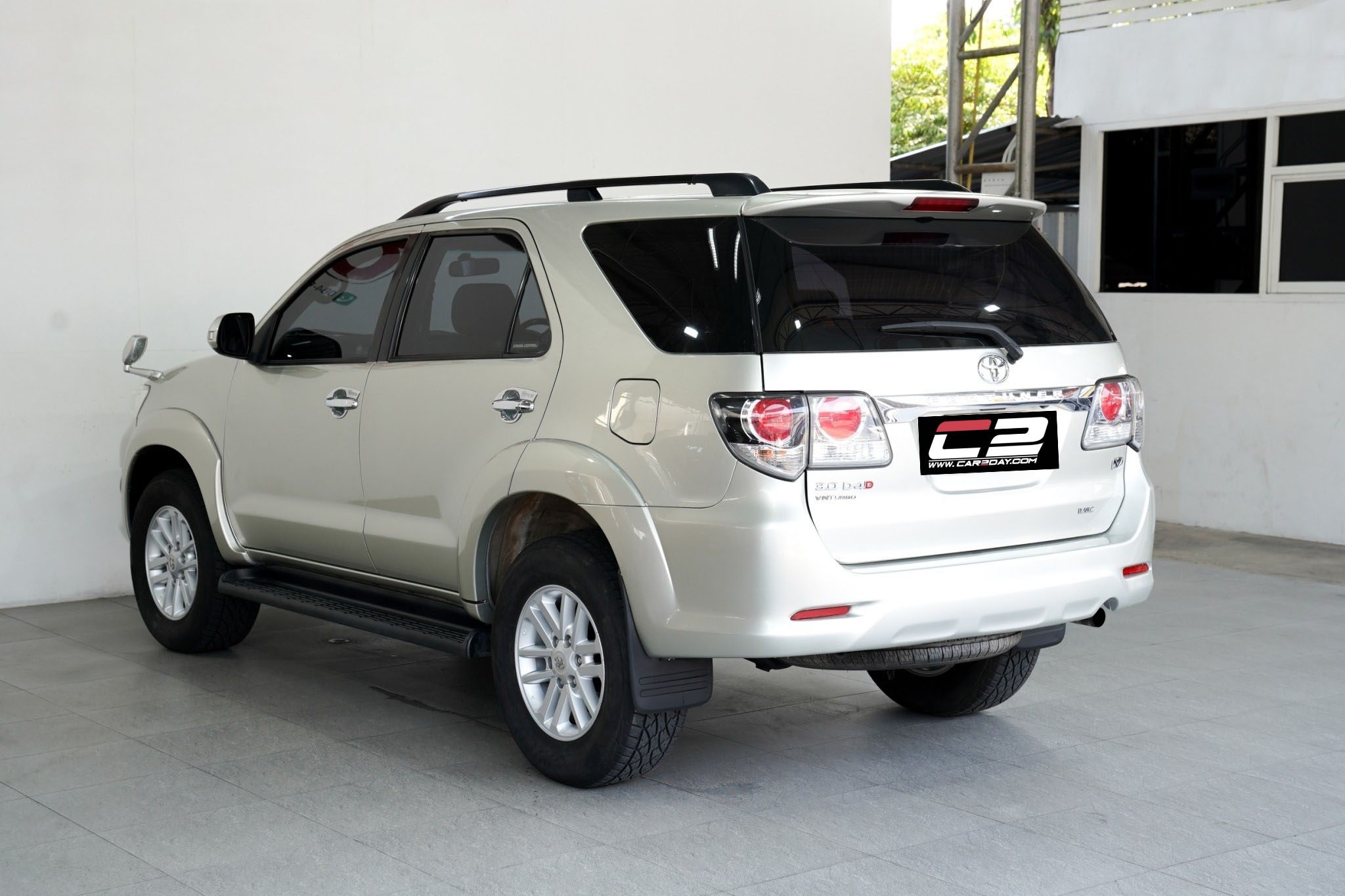 2013 TOYOTA FORTUNER 3.0 V AT