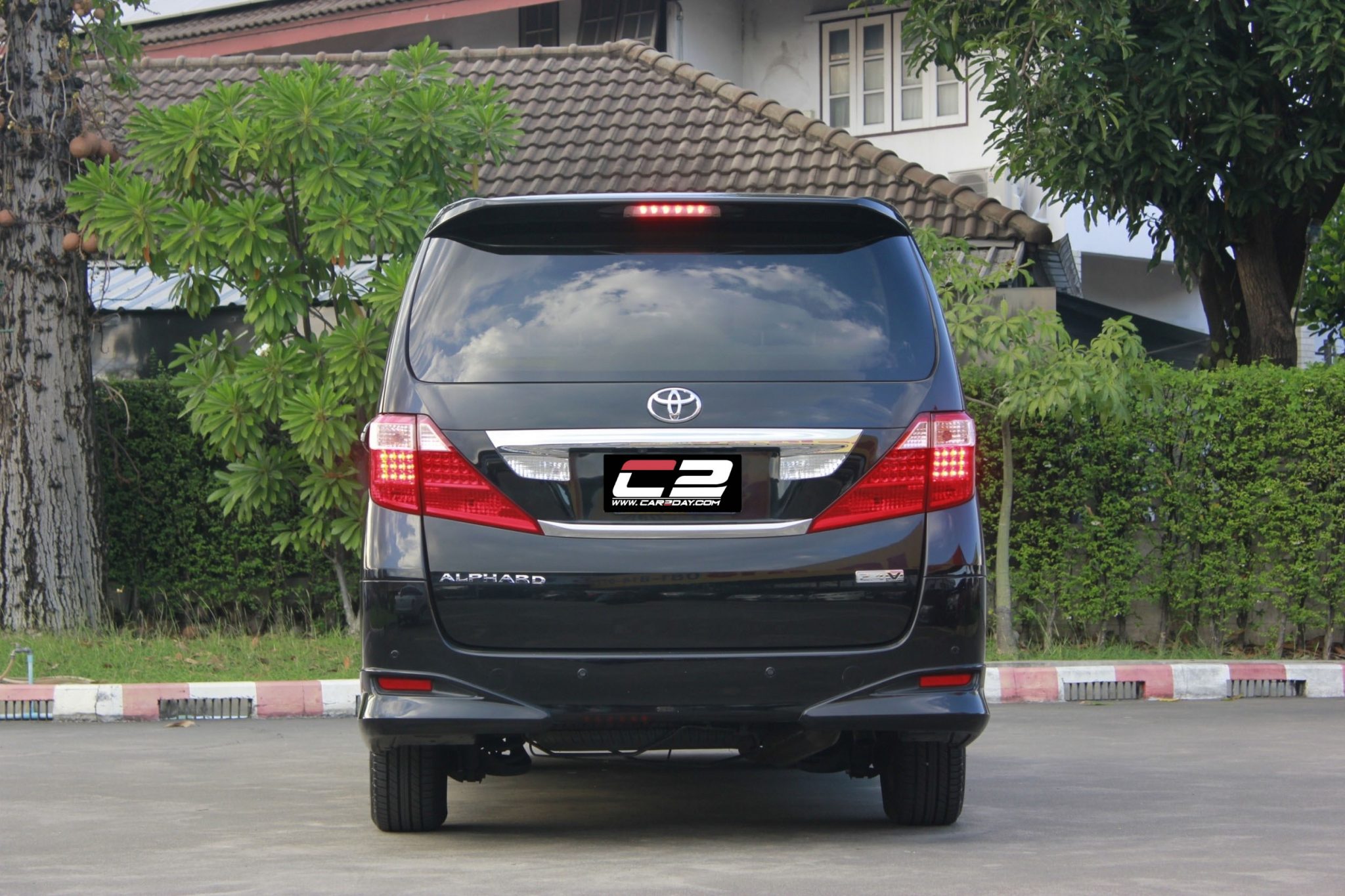 2012 TOYOTA ALPHARD 2.4V