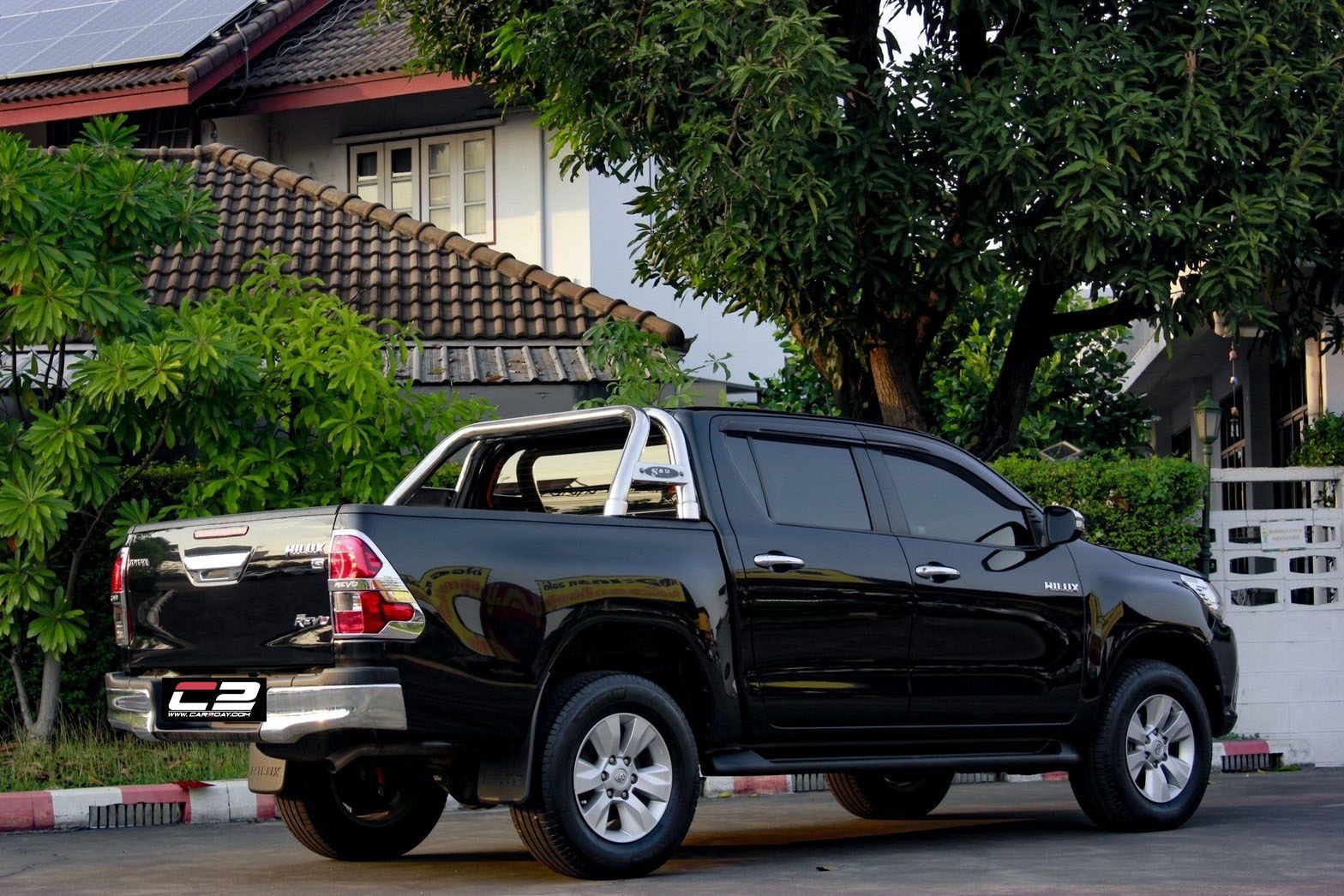 2016 TOYOTA HILUX REVO 2.4 G NAVI PRERUNNER DOUBLE CAB