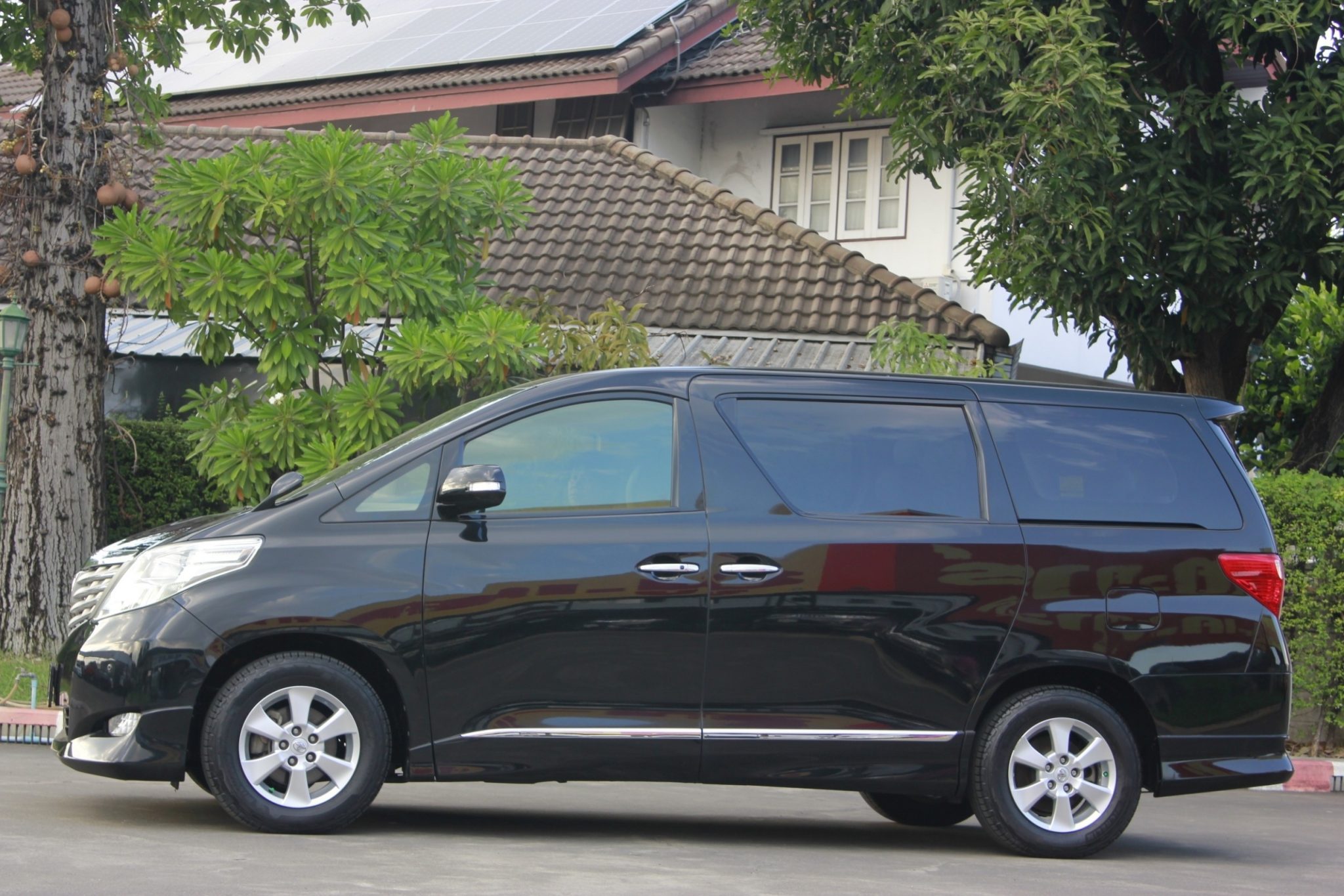 2012 TOYOTA ALPHARD 2.4V