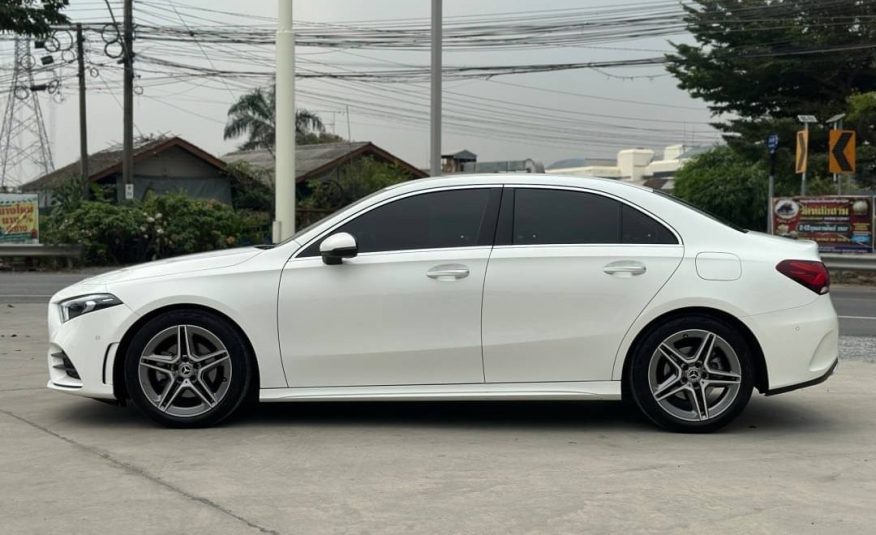 2022 Mercedes-Benz A200 AMG Dynamic l