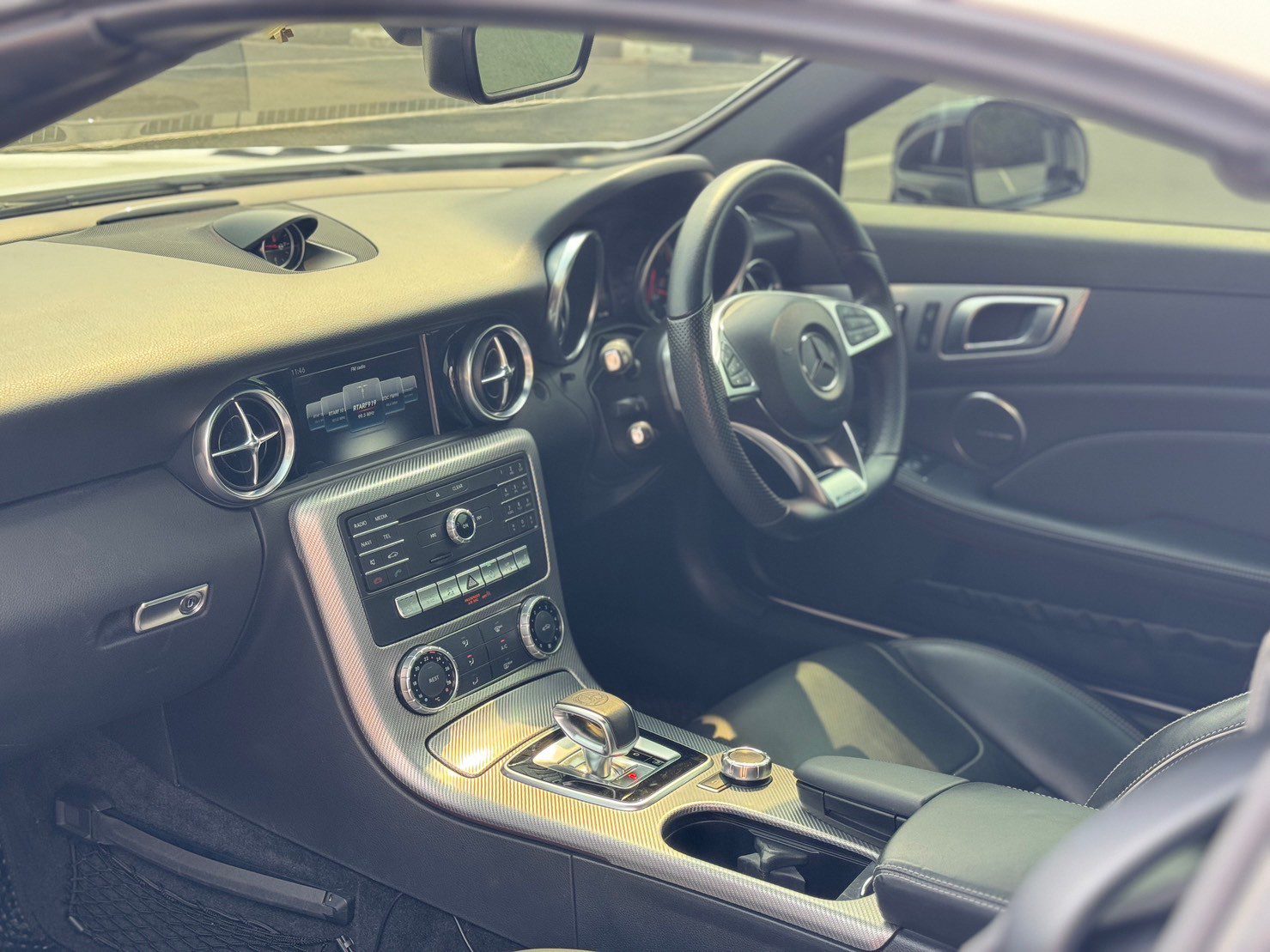 2017 Mercedes-BENZ AMG SLC43