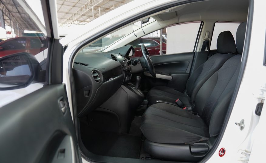 2013 MAZDA MAZDA2 1.5 GROOVE 5