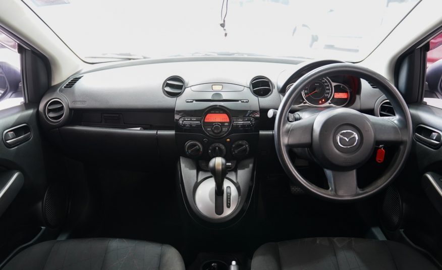 2013 MAZDA MAZDA2 1.5 GROOVE 5