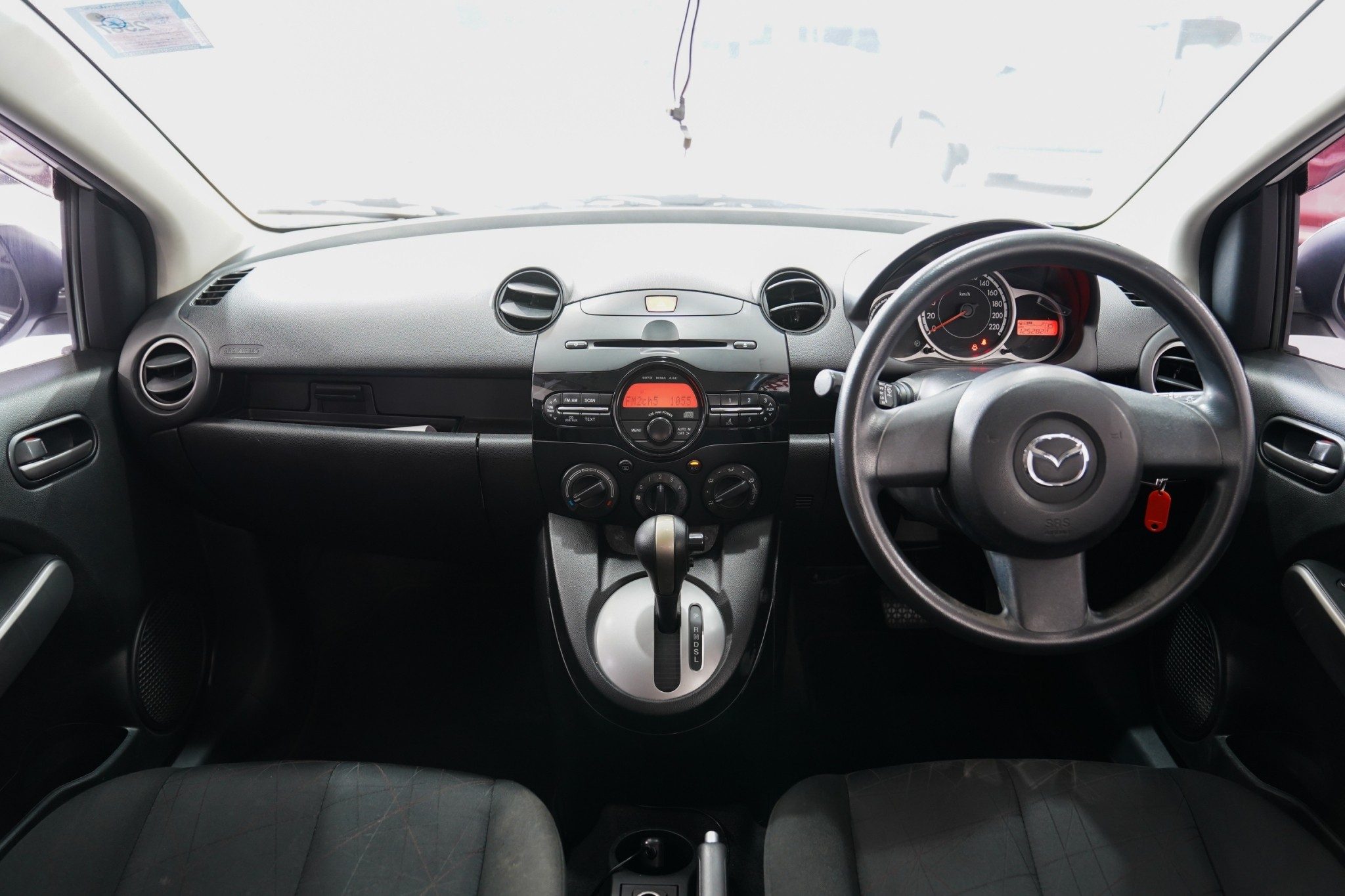 2013 MAZDA MAZDA2 1.5 GROOVE 5