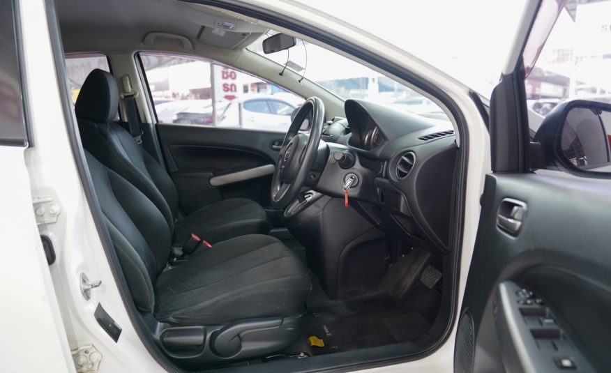 2013 MAZDA MAZDA2 1.5 GROOVE 5