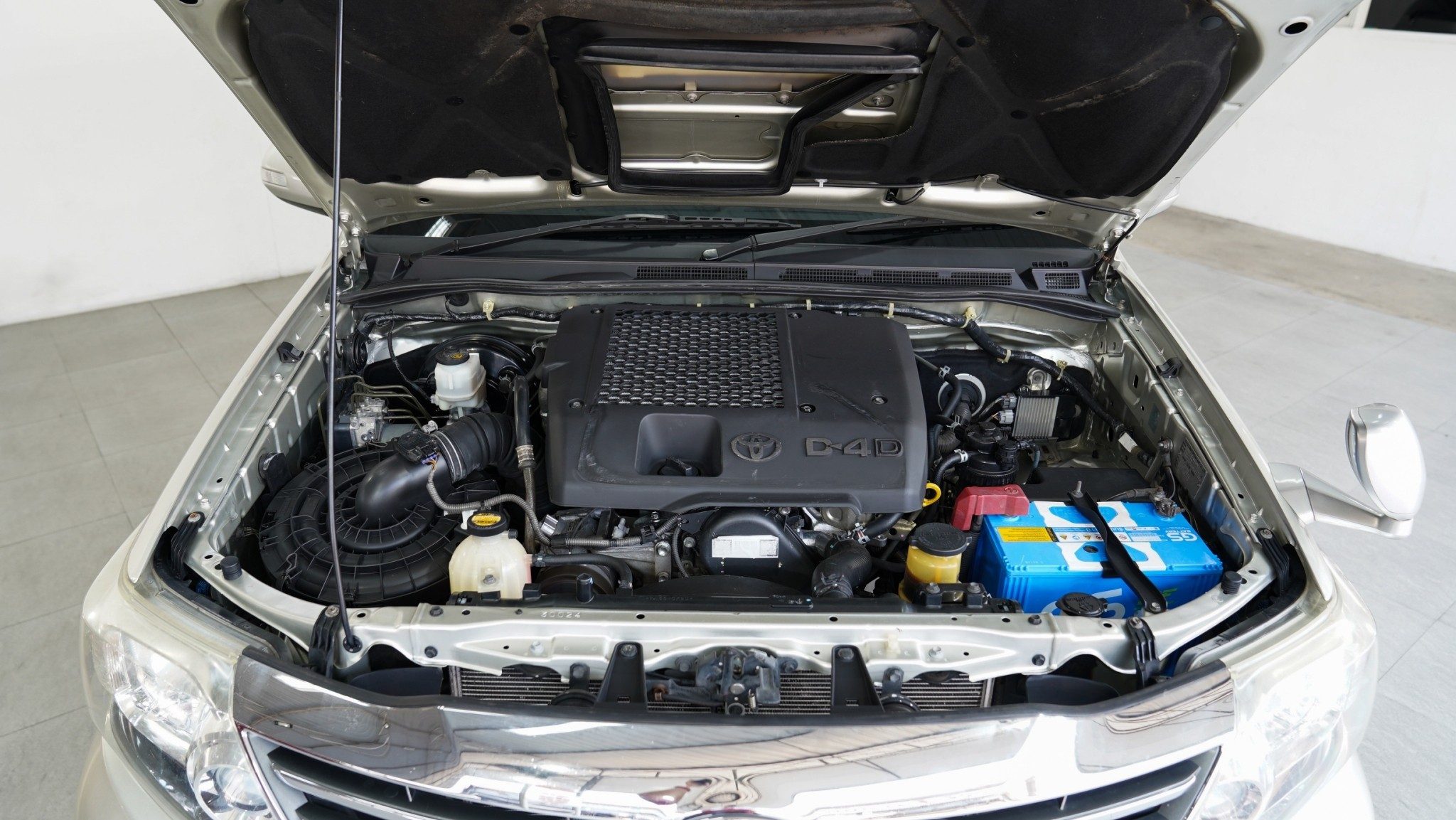 2013 TOYOTA FORTUNER 3.0 V AT