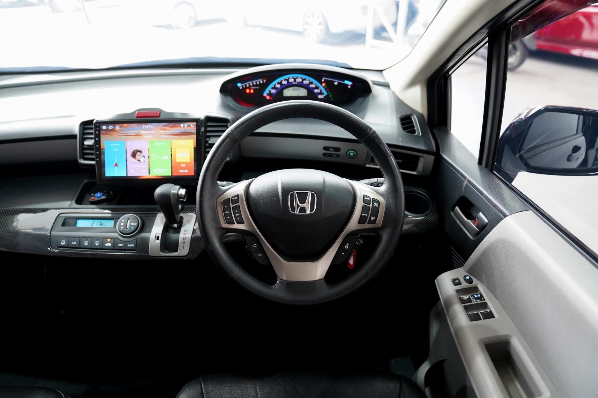 2011 HONDA FREED 1.5 SE AT