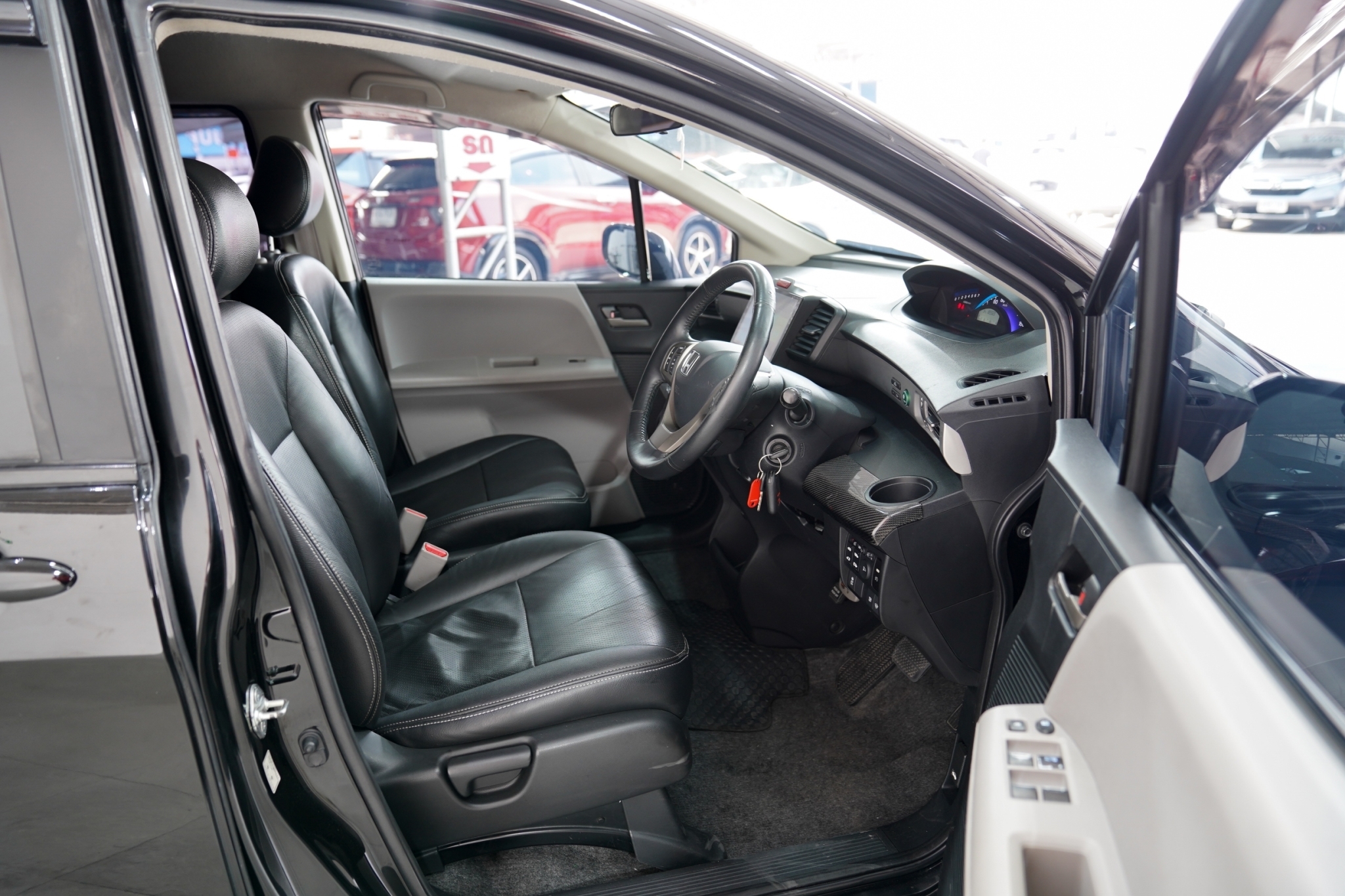 2011 HONDA FREED 1.5 SE AT