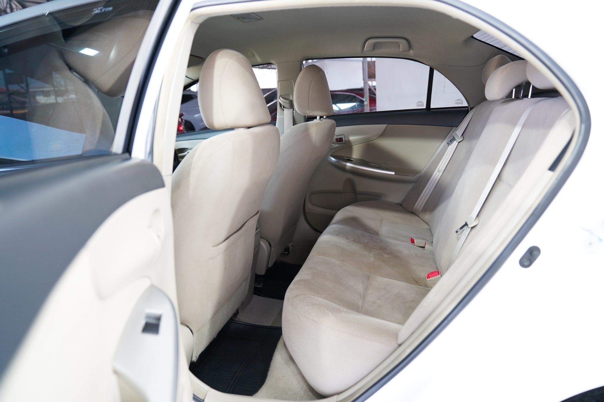 2013 TOYOTA ALTIS 1.8 E AT