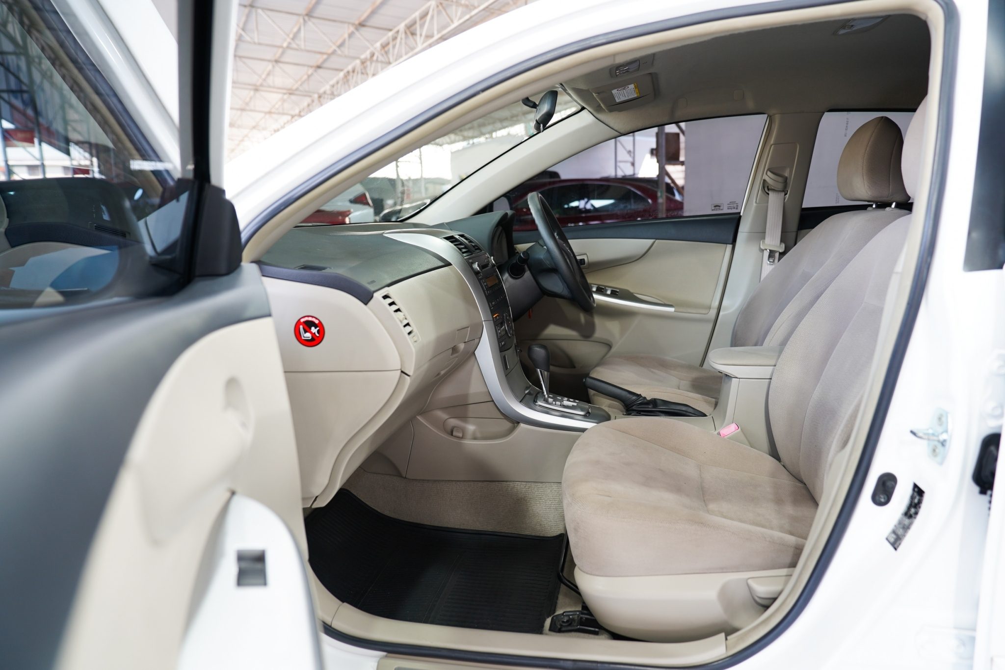 2013 TOYOTA ALTIS 1.8 E AT