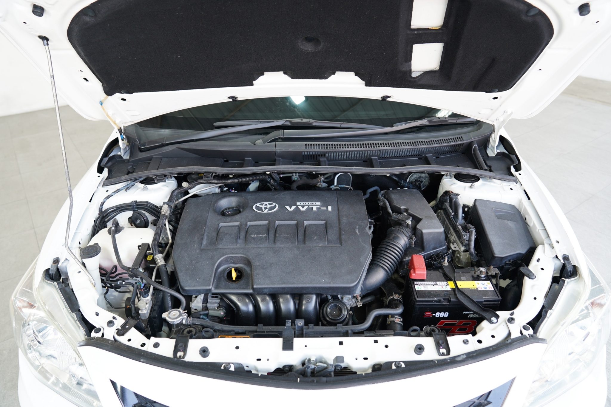 2013 TOYOTA ALTIS 1.8 E AT