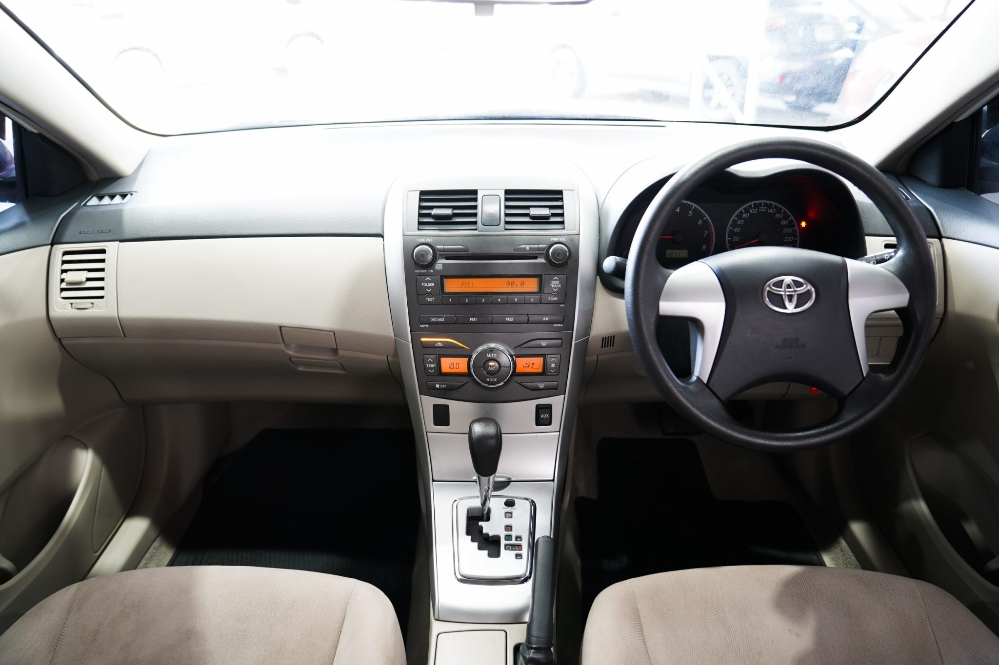 2013 TOYOTA ALTIS 1.8 E AT