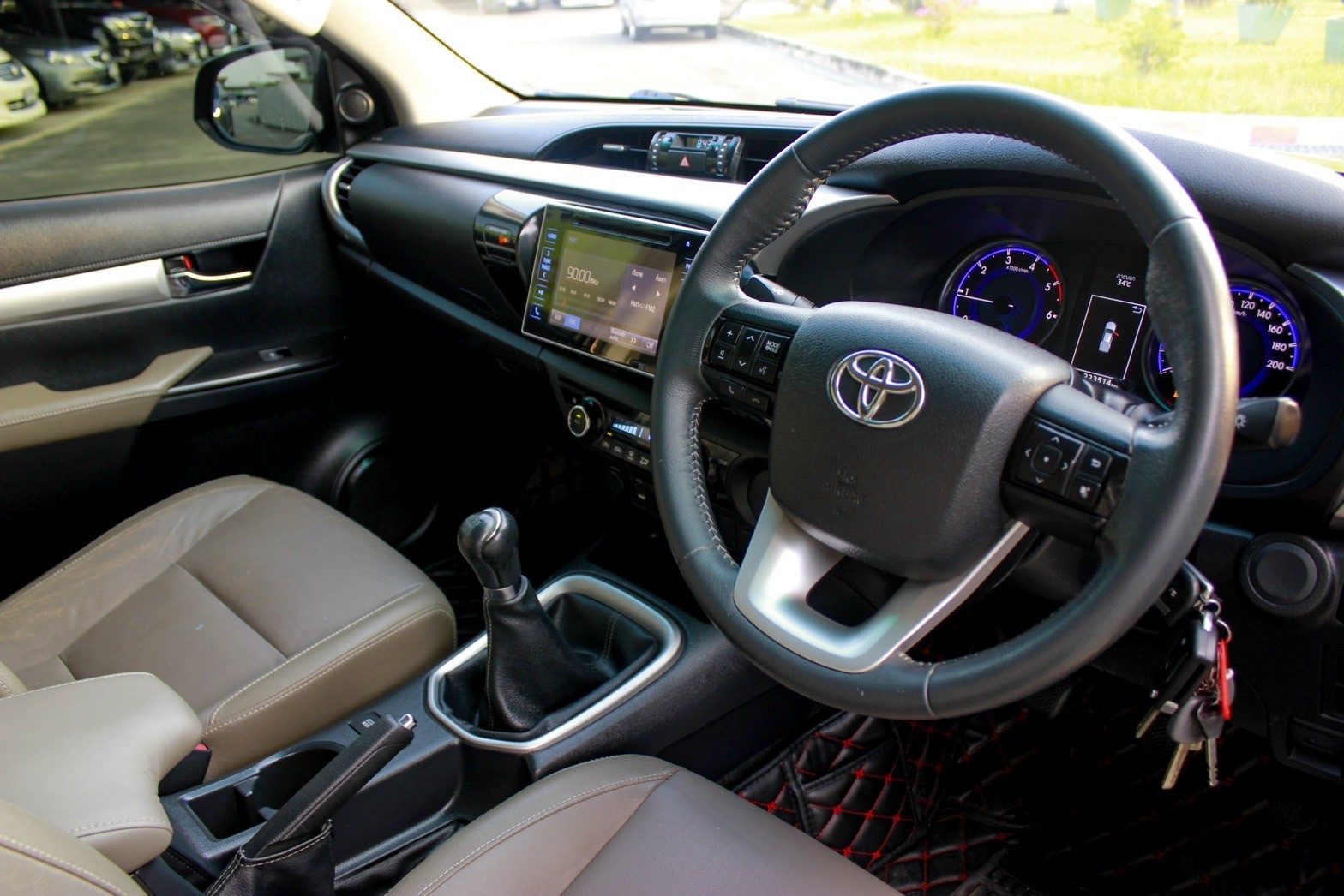 2016 TOYOTA HILUX REVO 2.4 G NAVI PRERUNNER DOUBLE CAB