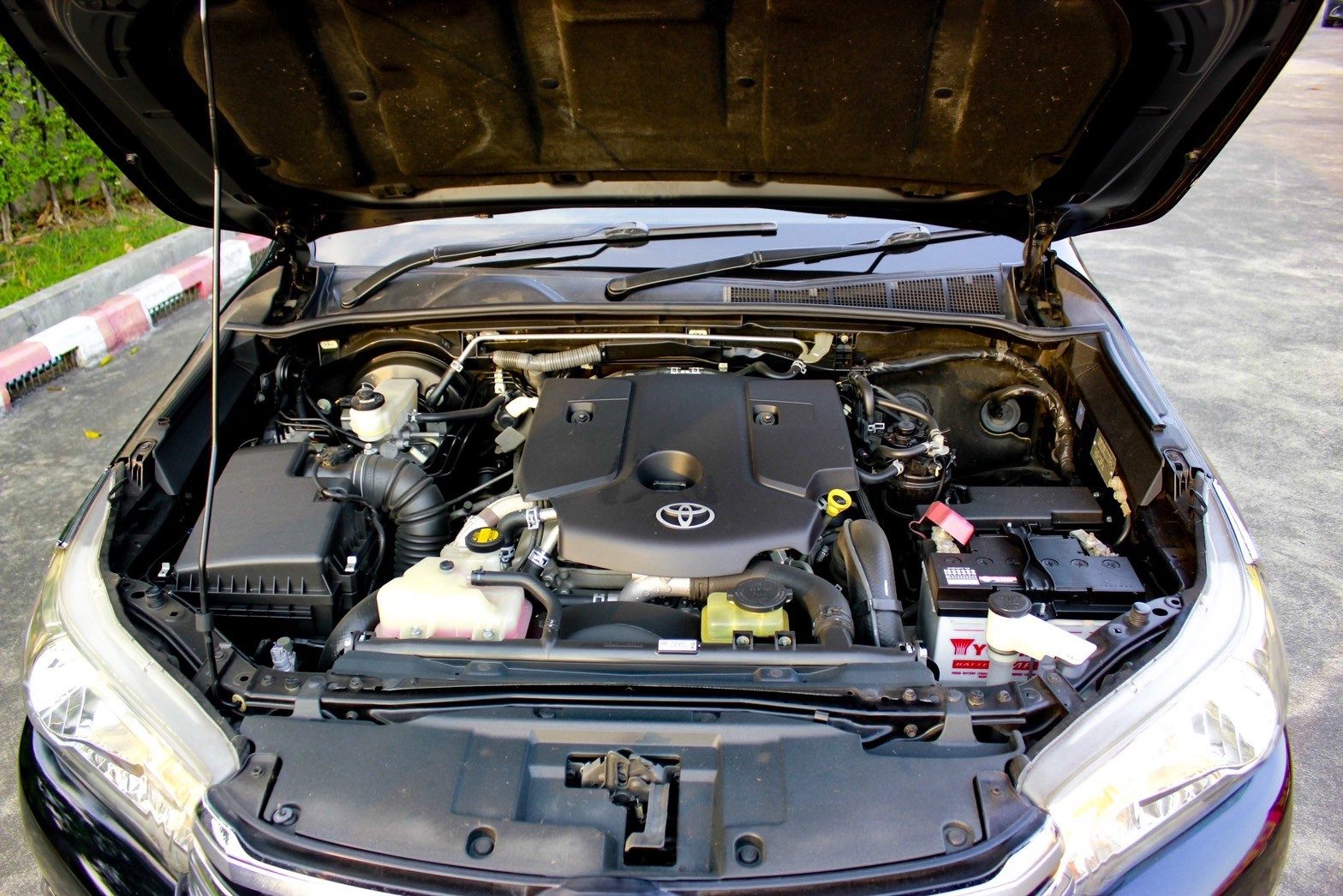 2016 TOYOTA HILUX REVO 2.4 G NAVI PRERUNNER DOUBLE CAB