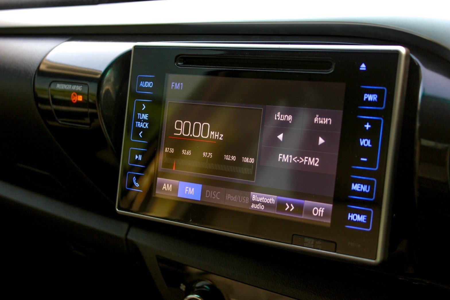 2016 TOYOTA HILUX REVO 2.4 G NAVI PRERUNNER DOUBLE CAB