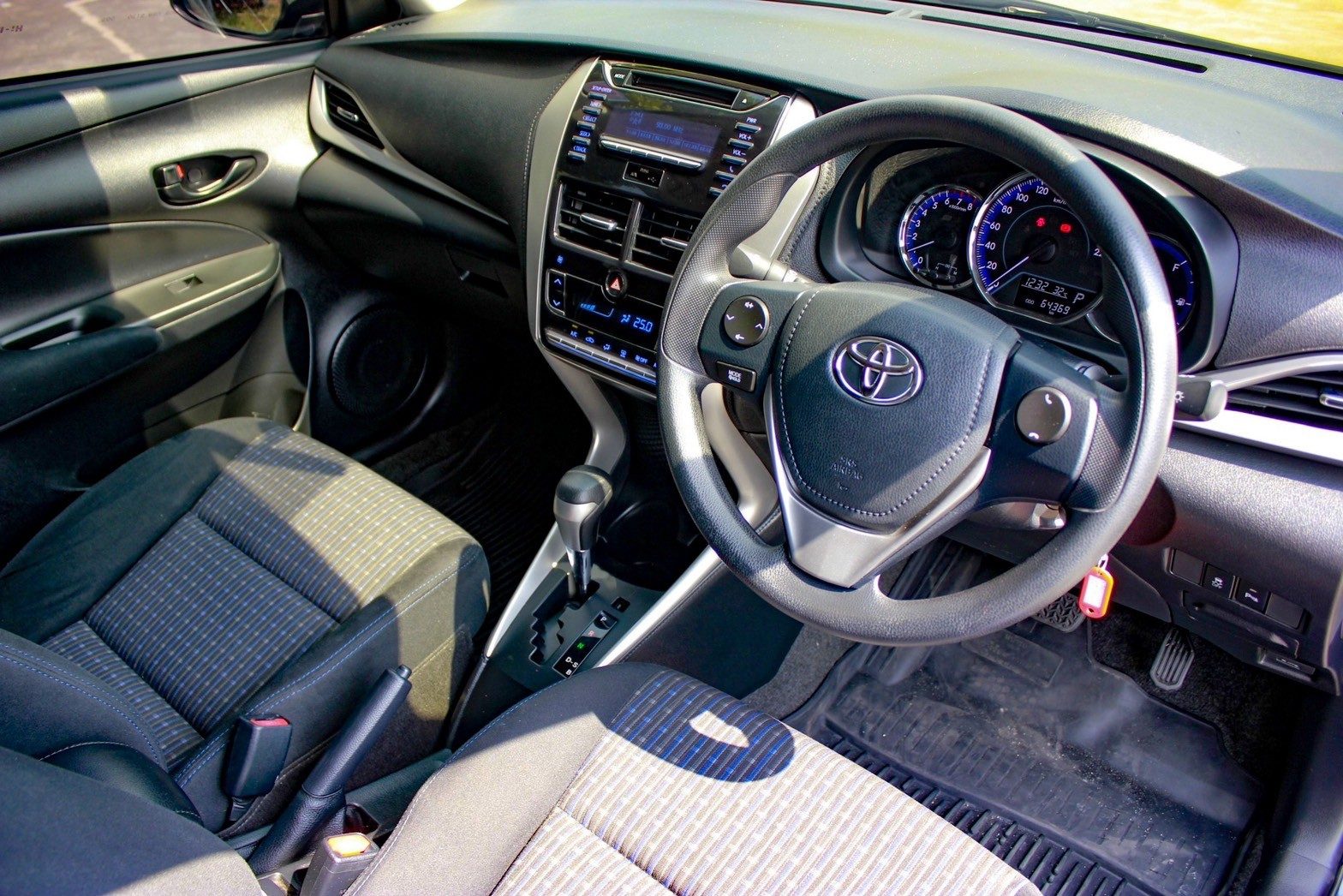 2018 TOYOTA YARIS ATIV 1.2 E