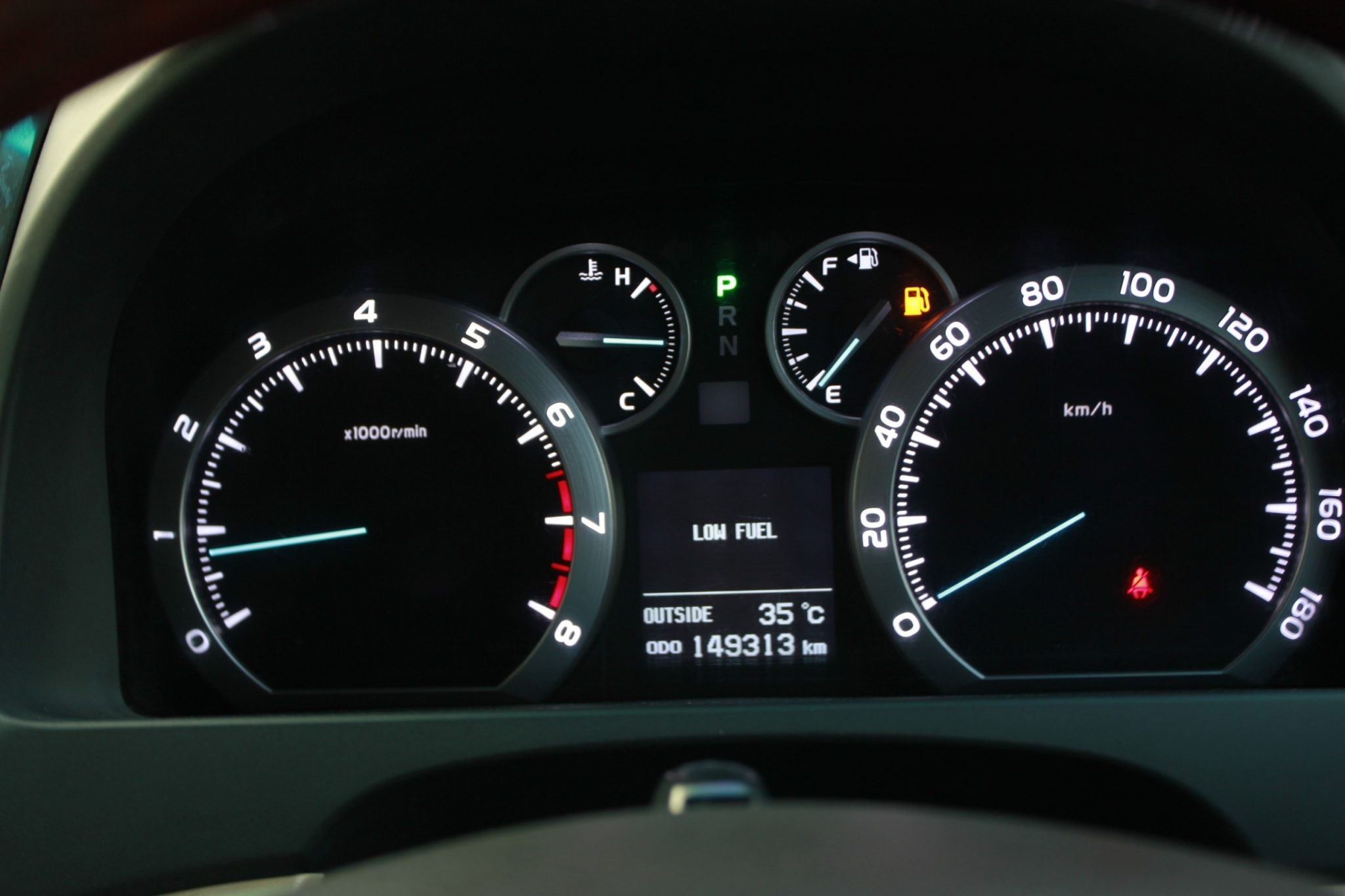 2012 TOYOTA ALPHARD 2.4V