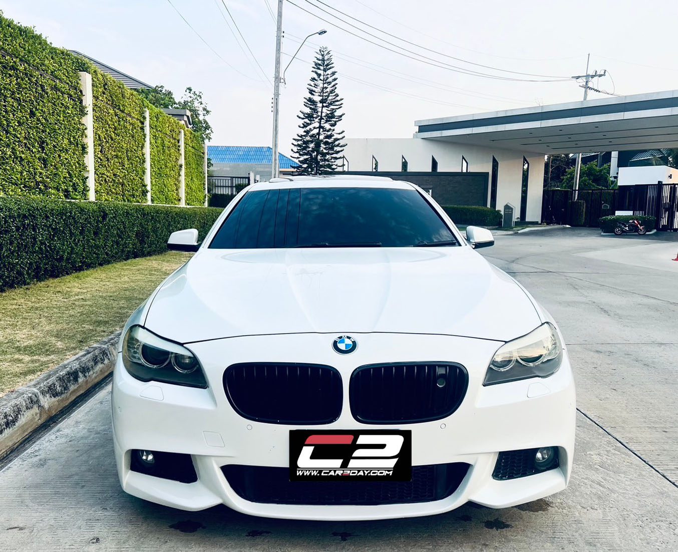 2011 BMW F10 520D M-SPORT