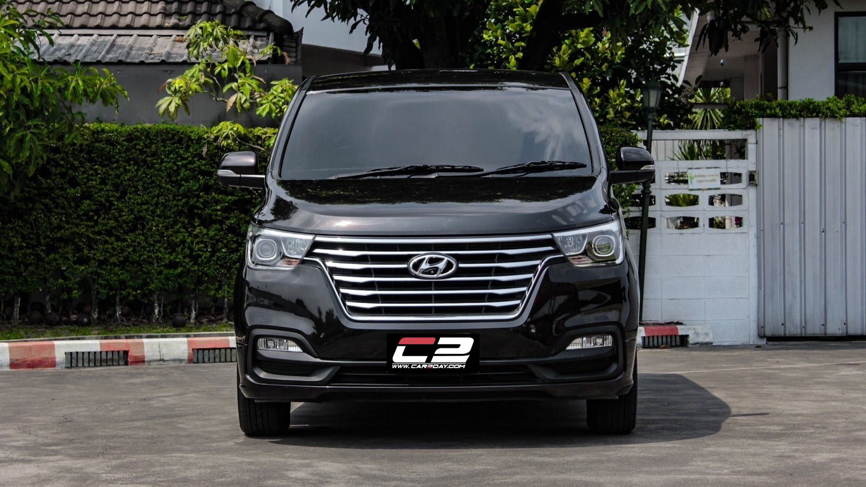 2019 HYUNDAI H1 DELUXE