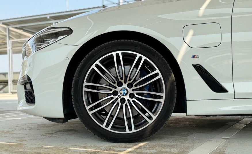 2019 BMW 530e M Sport