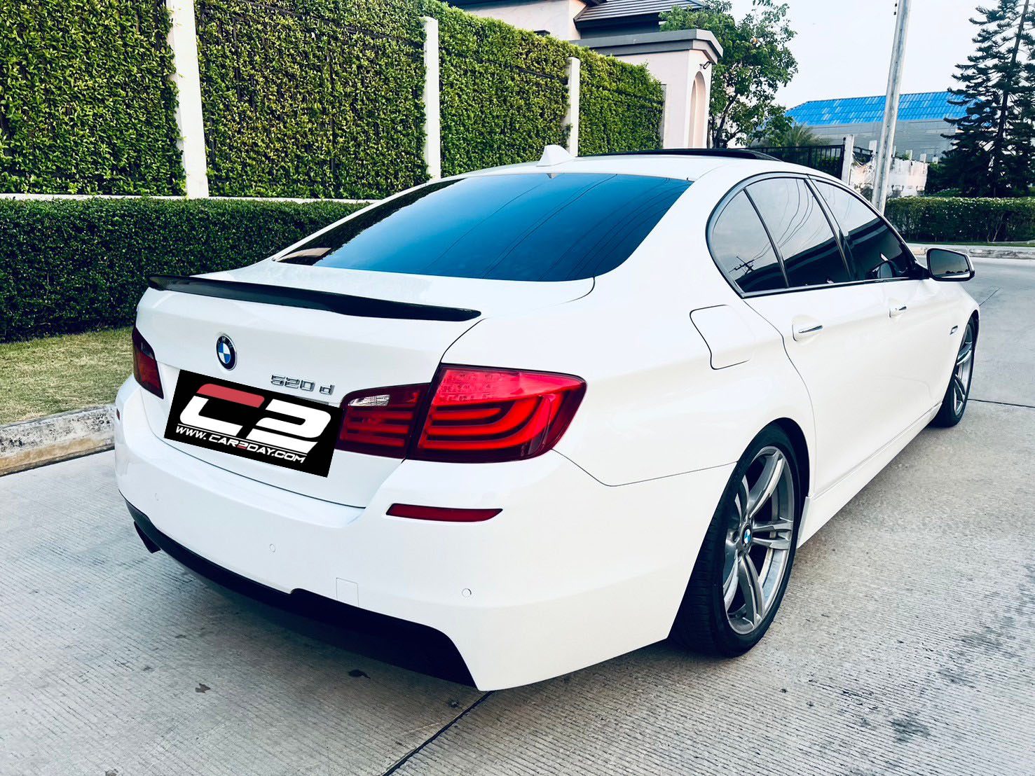 2011 BMW F10 520D M-SPORT