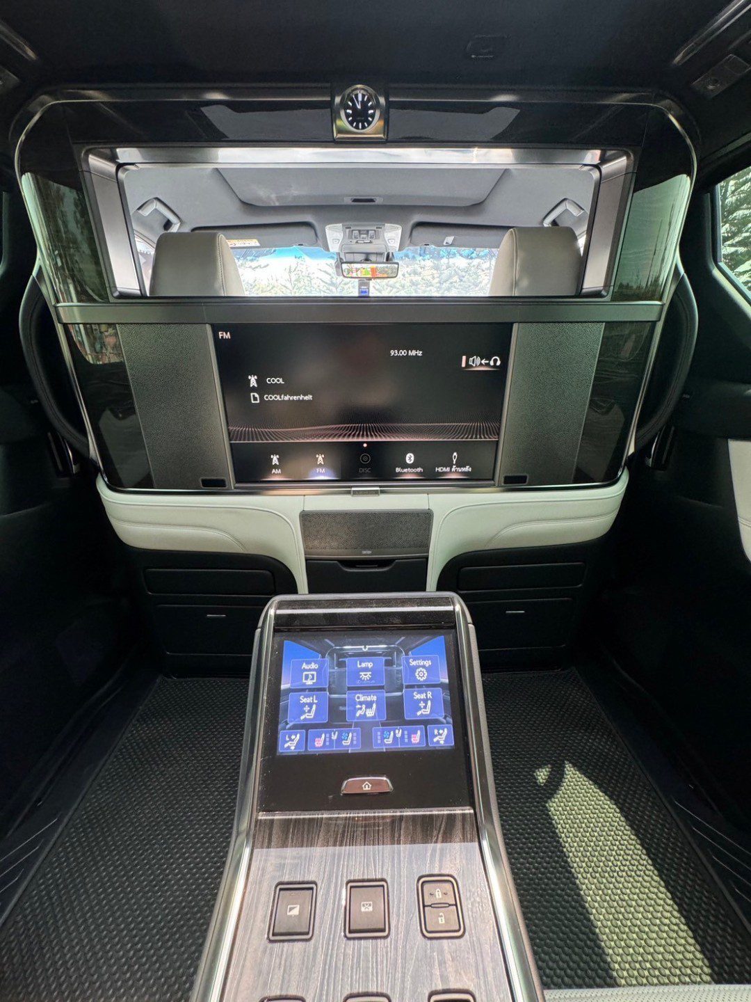 2021 Lexus LM300h (Executive 4 Seats)
