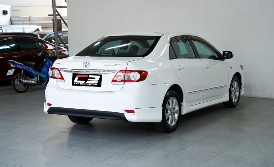 2013 TOYOTA COROLLA ALTIS 1.8 E AT