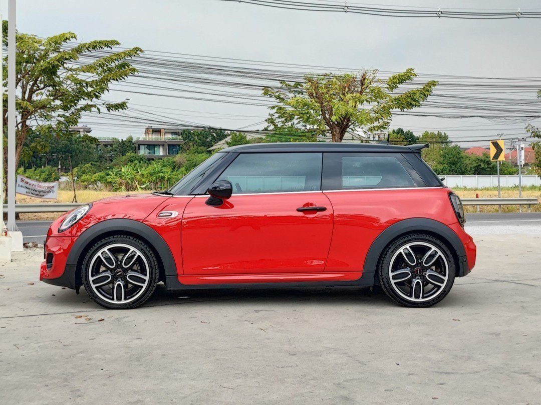 2017 Mini Cooper S F56 JCW Look