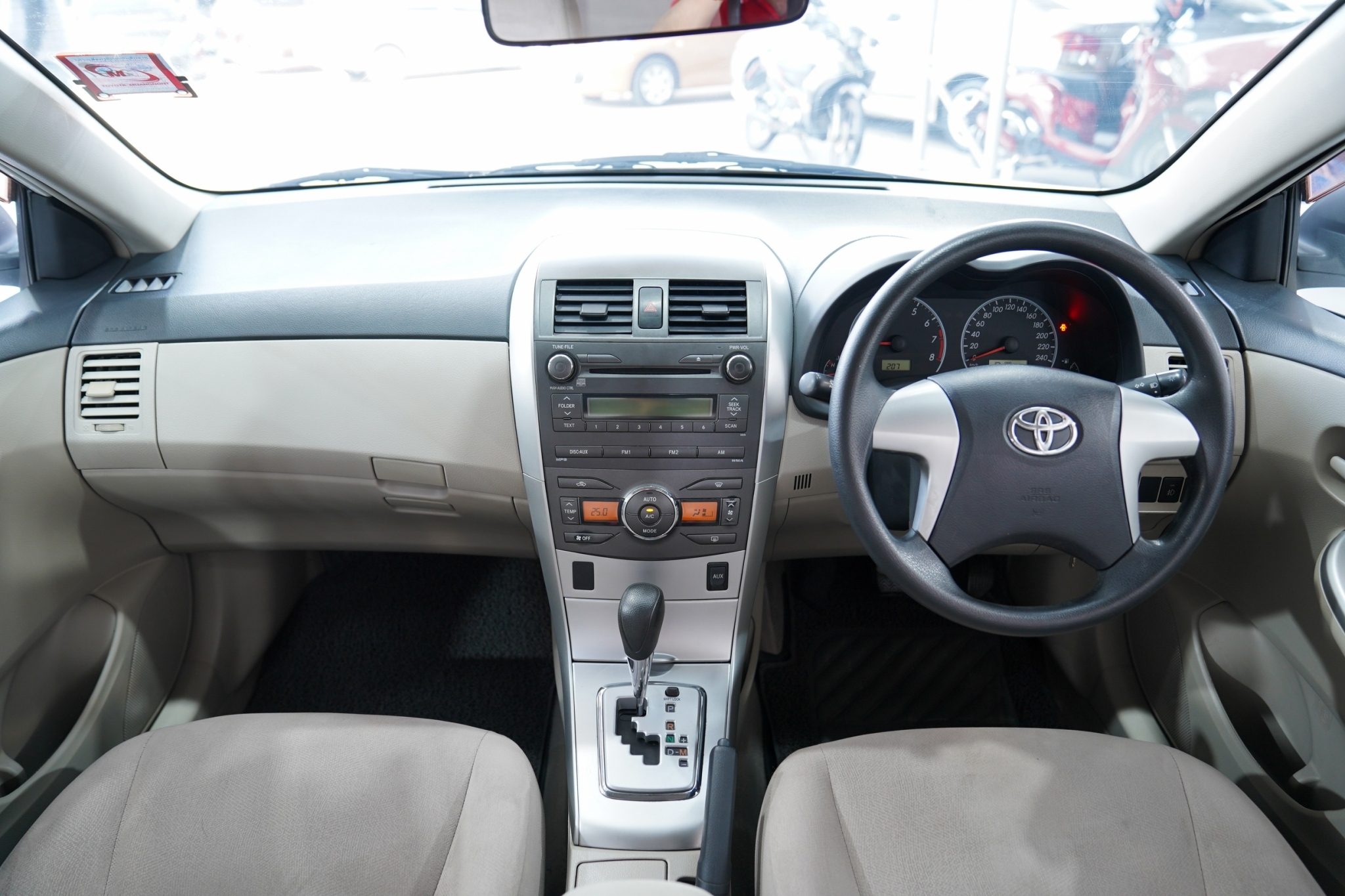 2013 TOYOTA COROLLA ALTIS 1.8 E AT