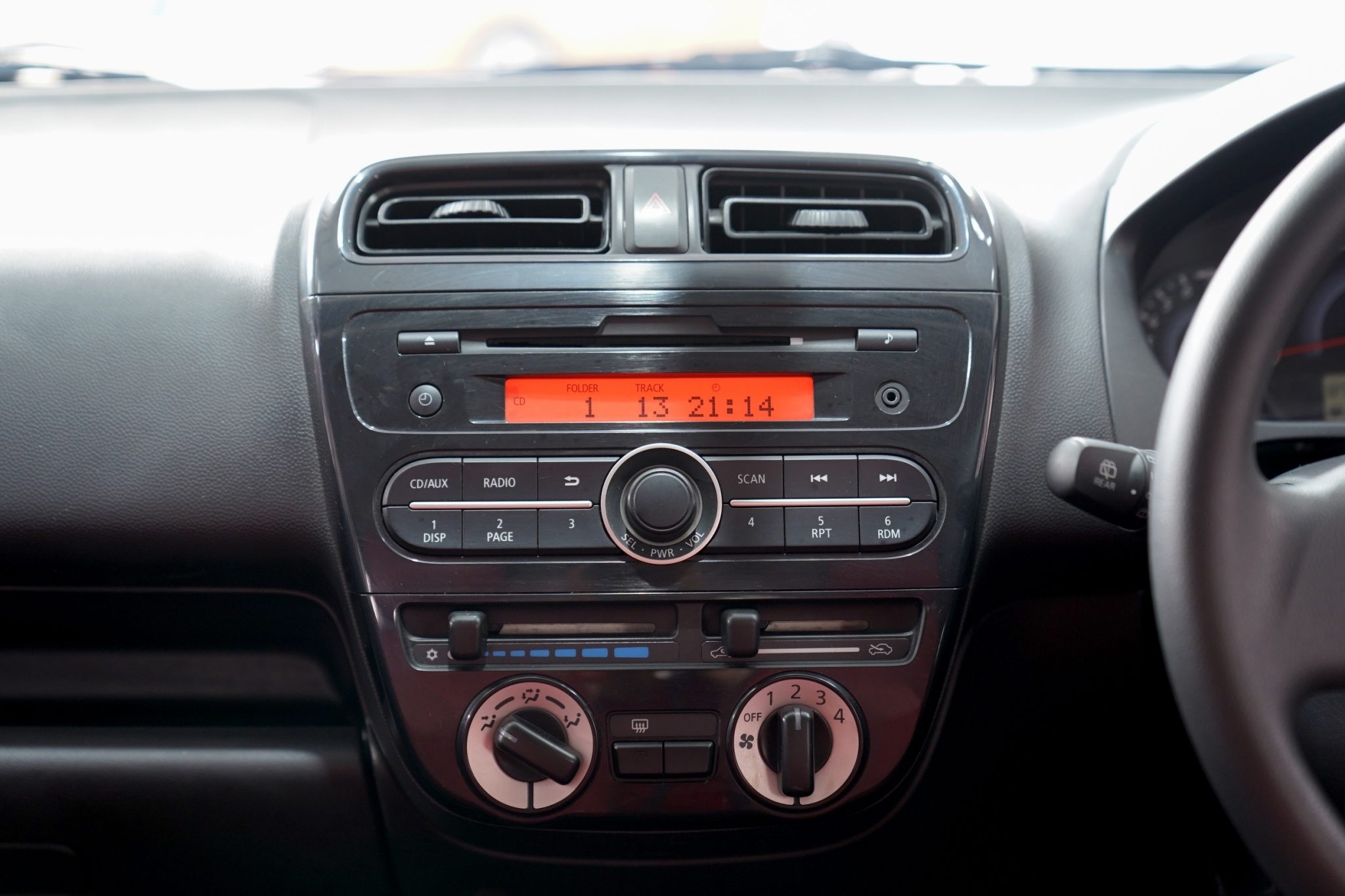 2013 MITSUBISHI MIRAGE 1.2 GLS AT