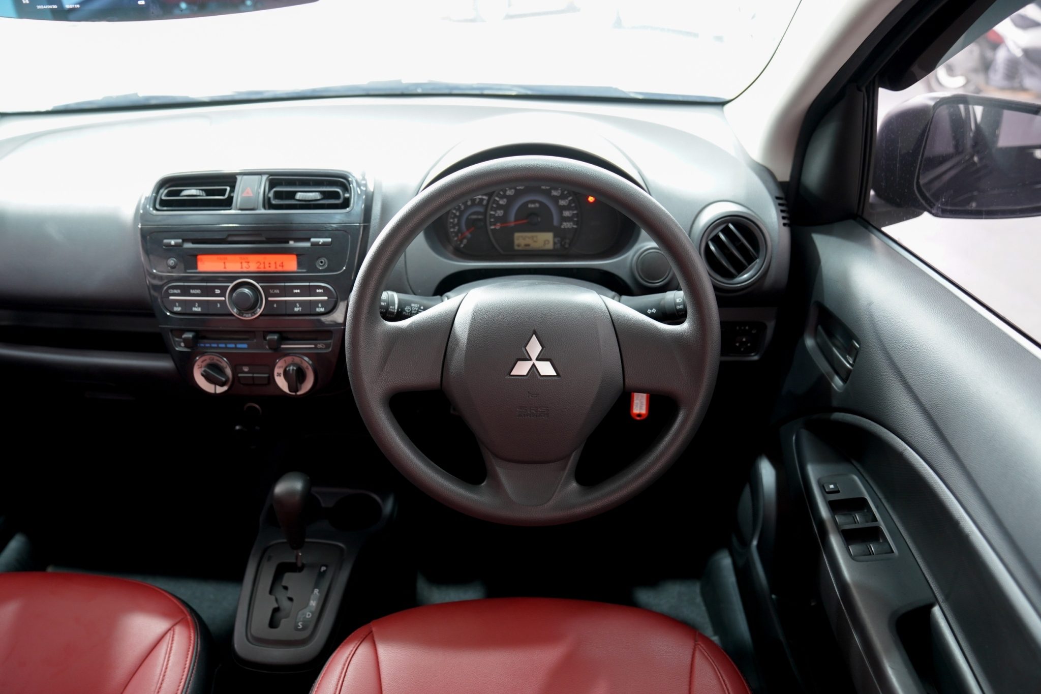 2013 MITSUBISHI MIRAGE 1.2 GLS AT