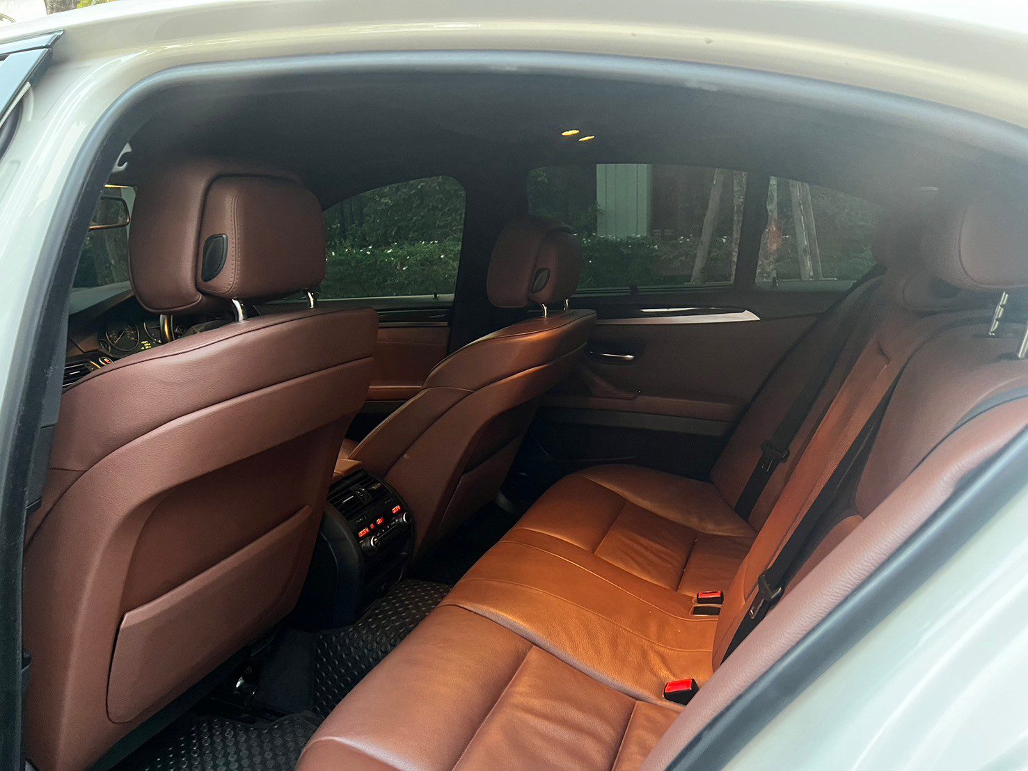 2011 BMW F10 520D M-SPORT