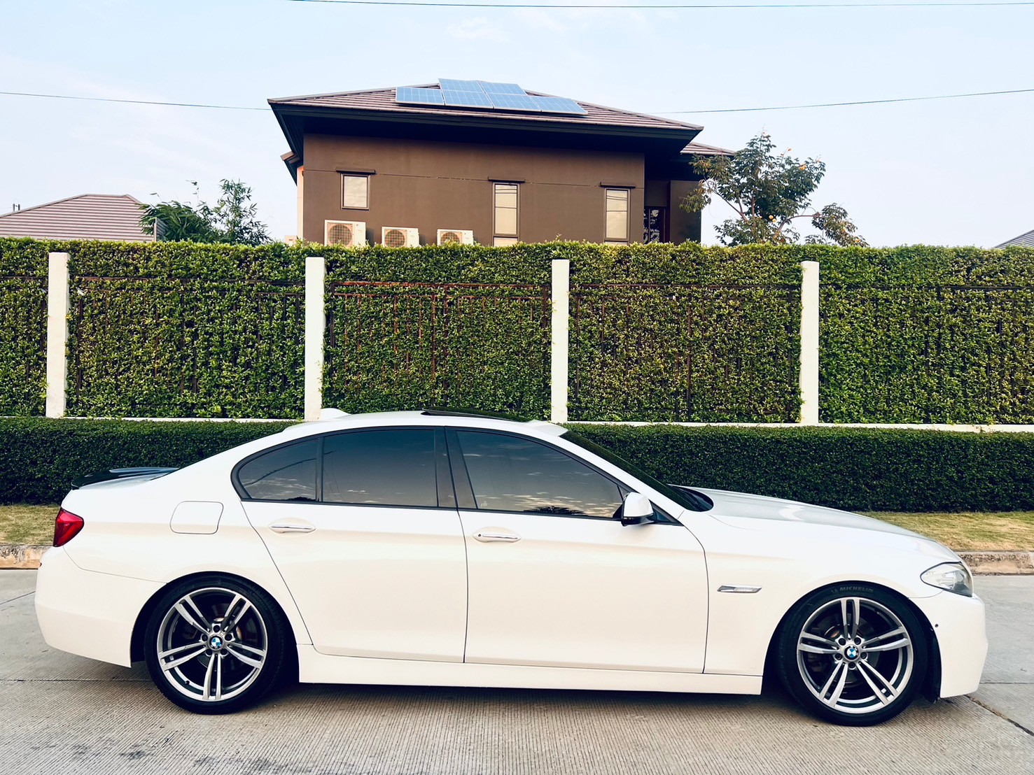 2011 BMW F10 520D M-SPORT