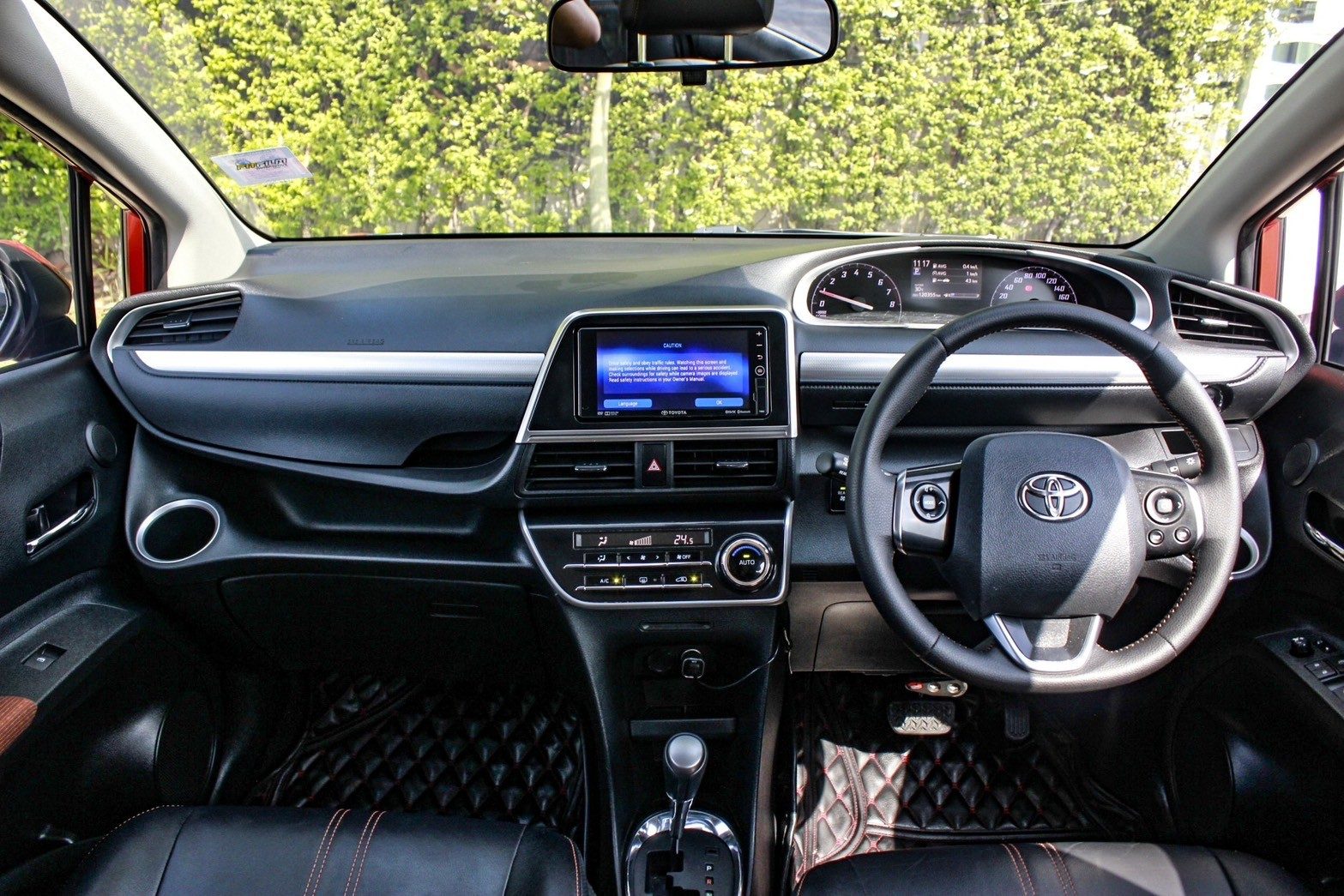 2019 TOYOTA SIENTA 1.5 V