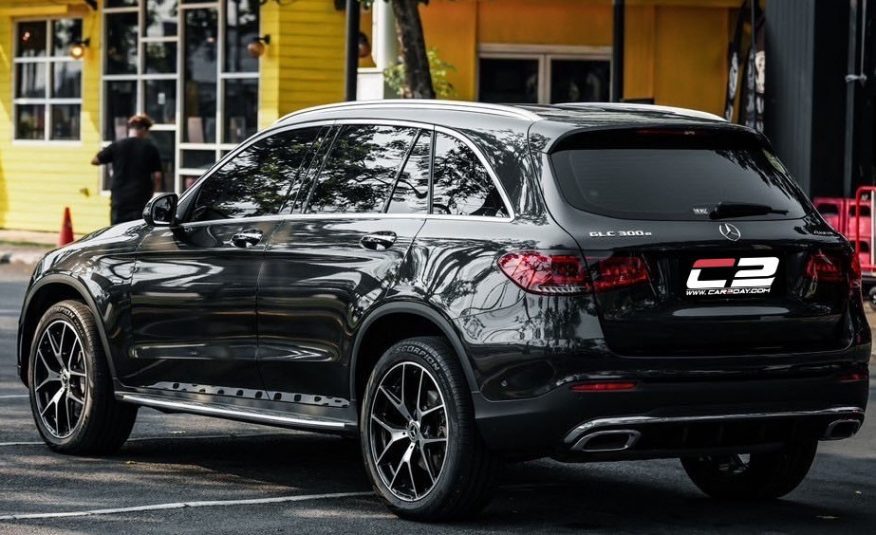 2021 Benz GLC300e AMG