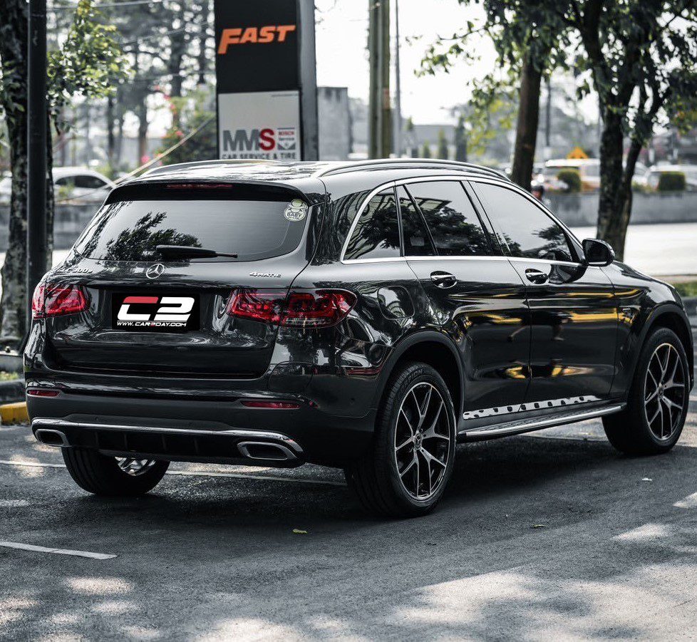 2021 Benz GLC300e AMG