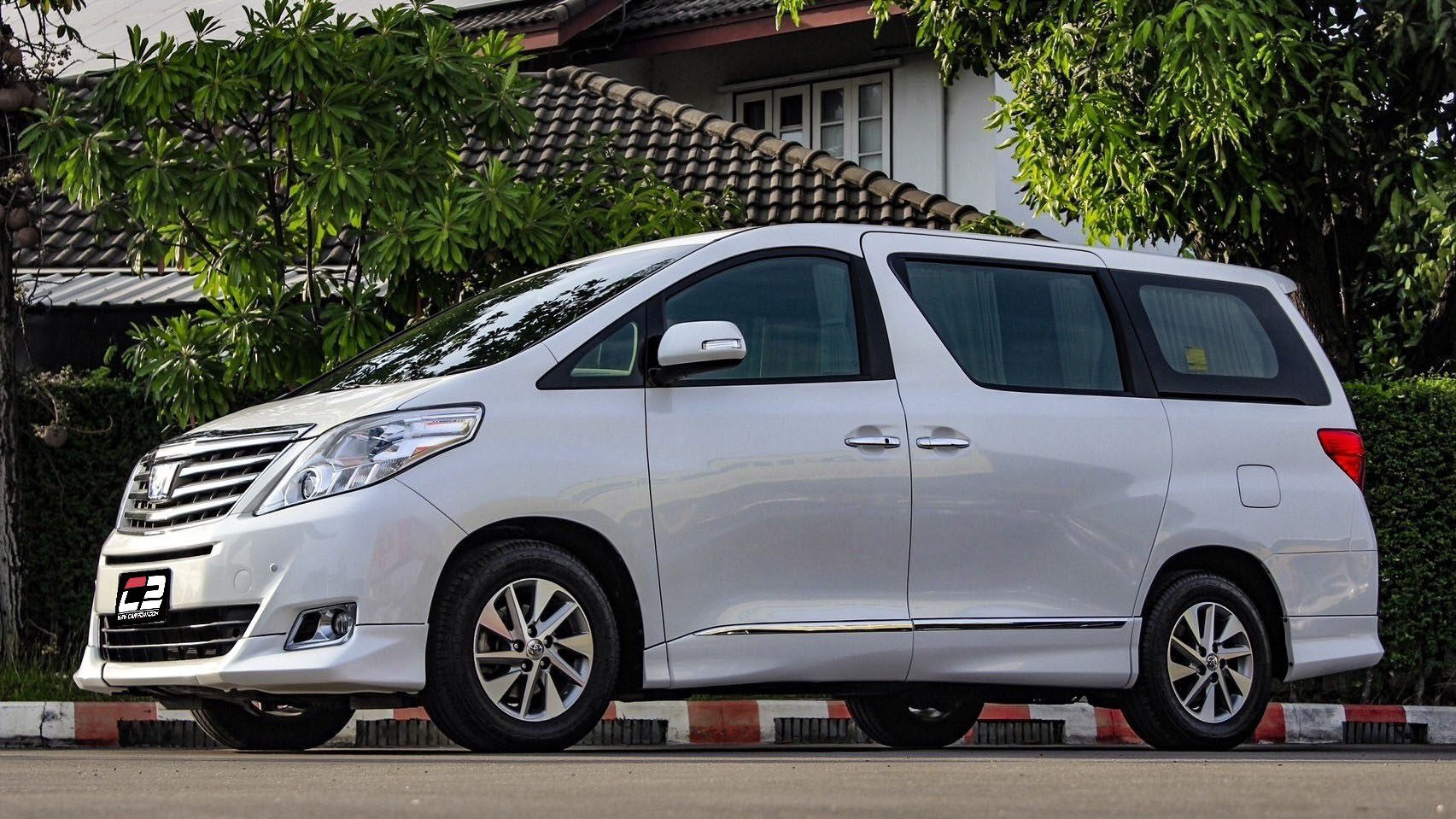 2013 TOYOTA ALPHARD 2.4 HYBRID