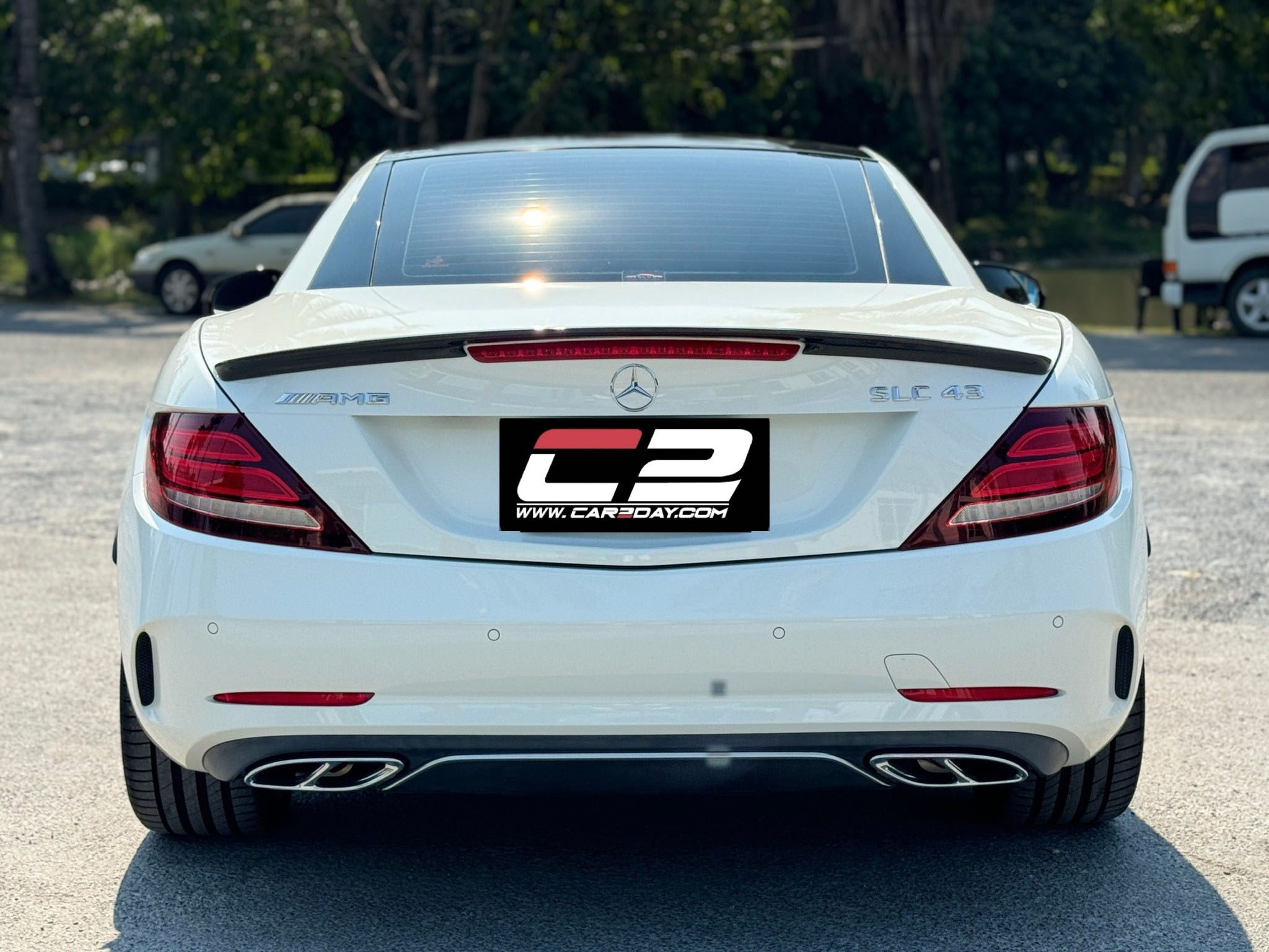 2017 Mercedes-AMG SLC43