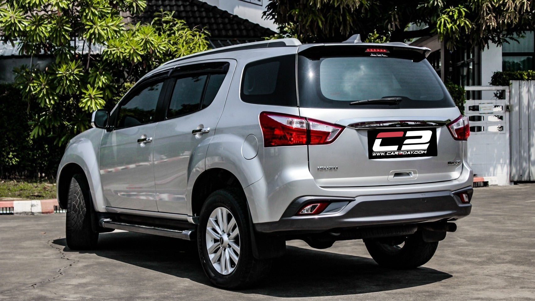 2019 ISUZU MU-X 3.0 (DVD Navi)