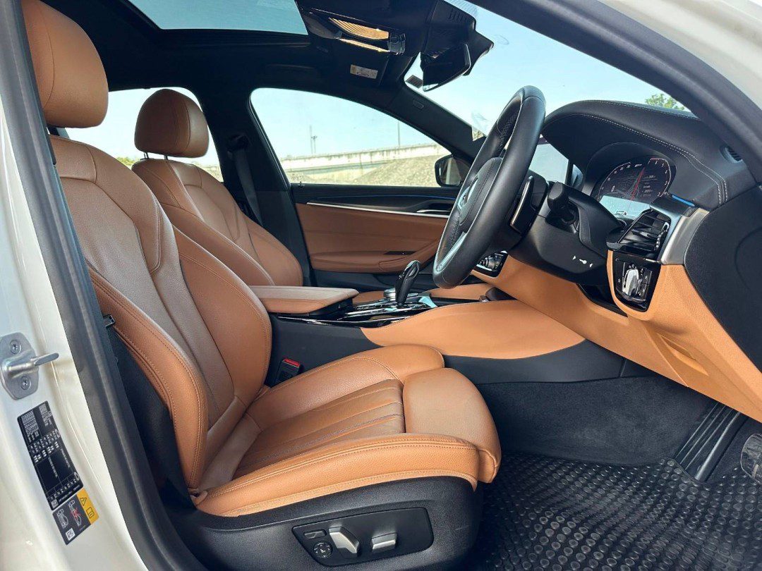 2020 BMW 530e M Sport LCI G30