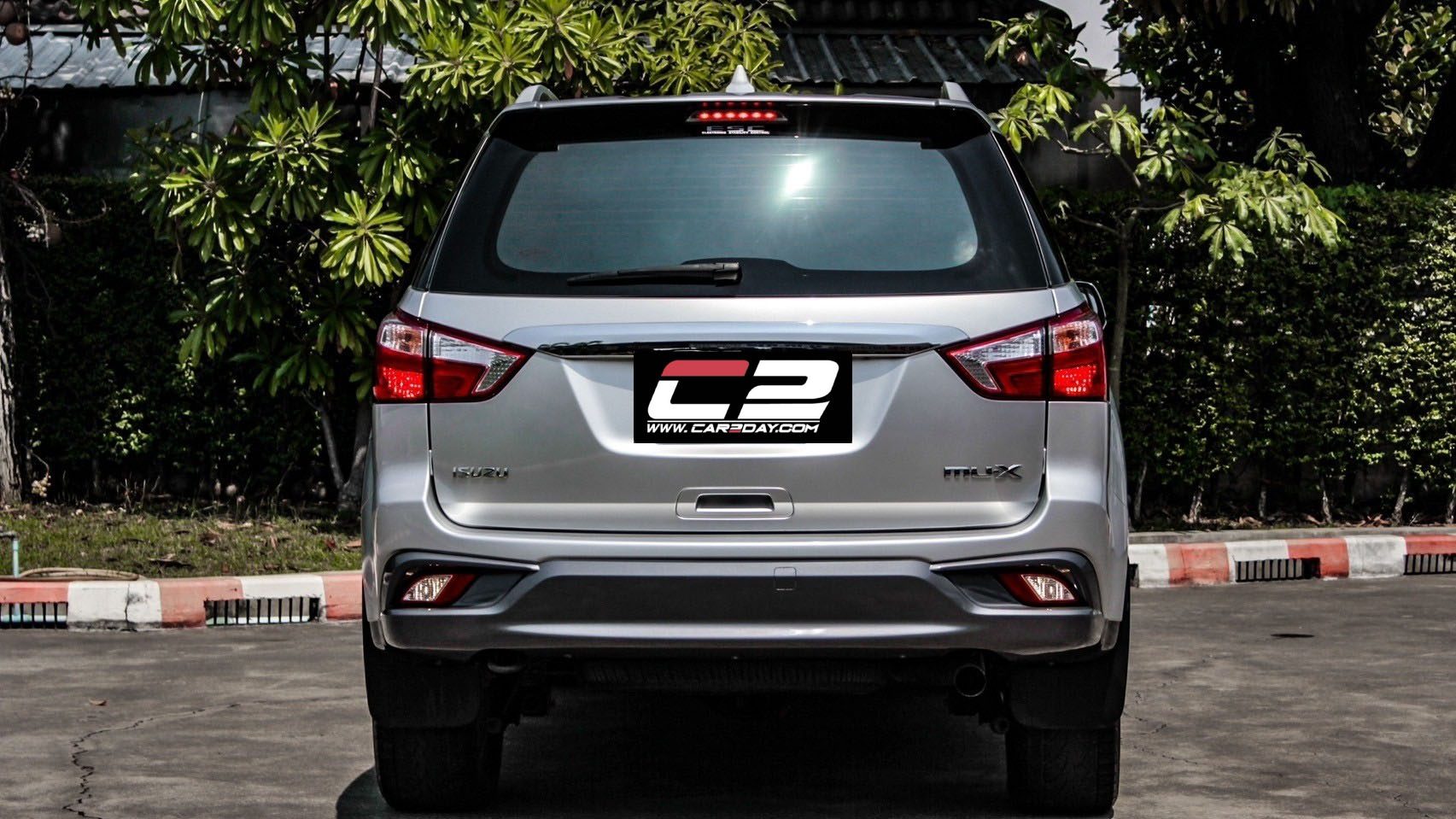 2019 ISUZU MU-X 3.0 (DVD Navi)