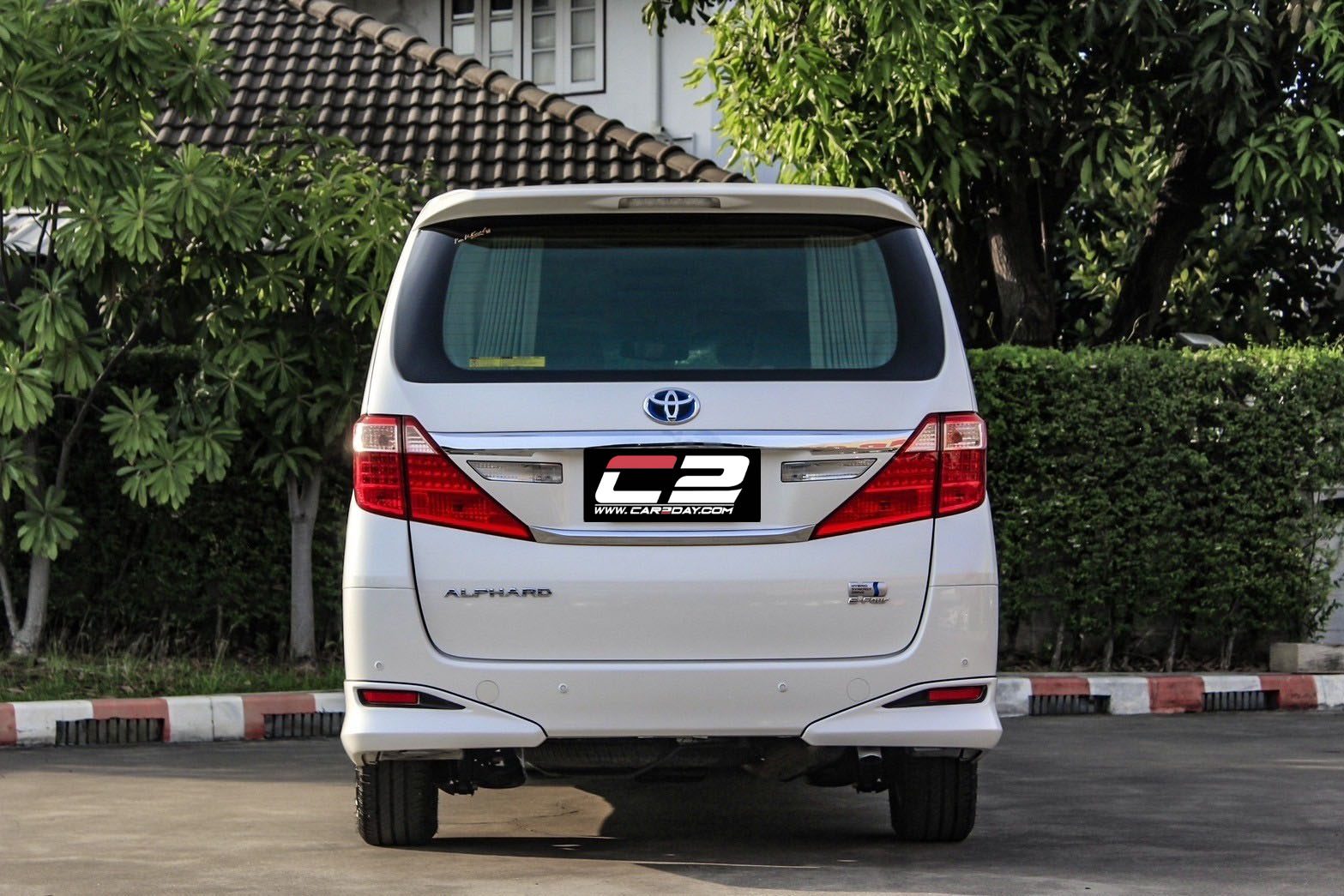 2013 TOYOTA ALPHARD 2.4 HYBRID