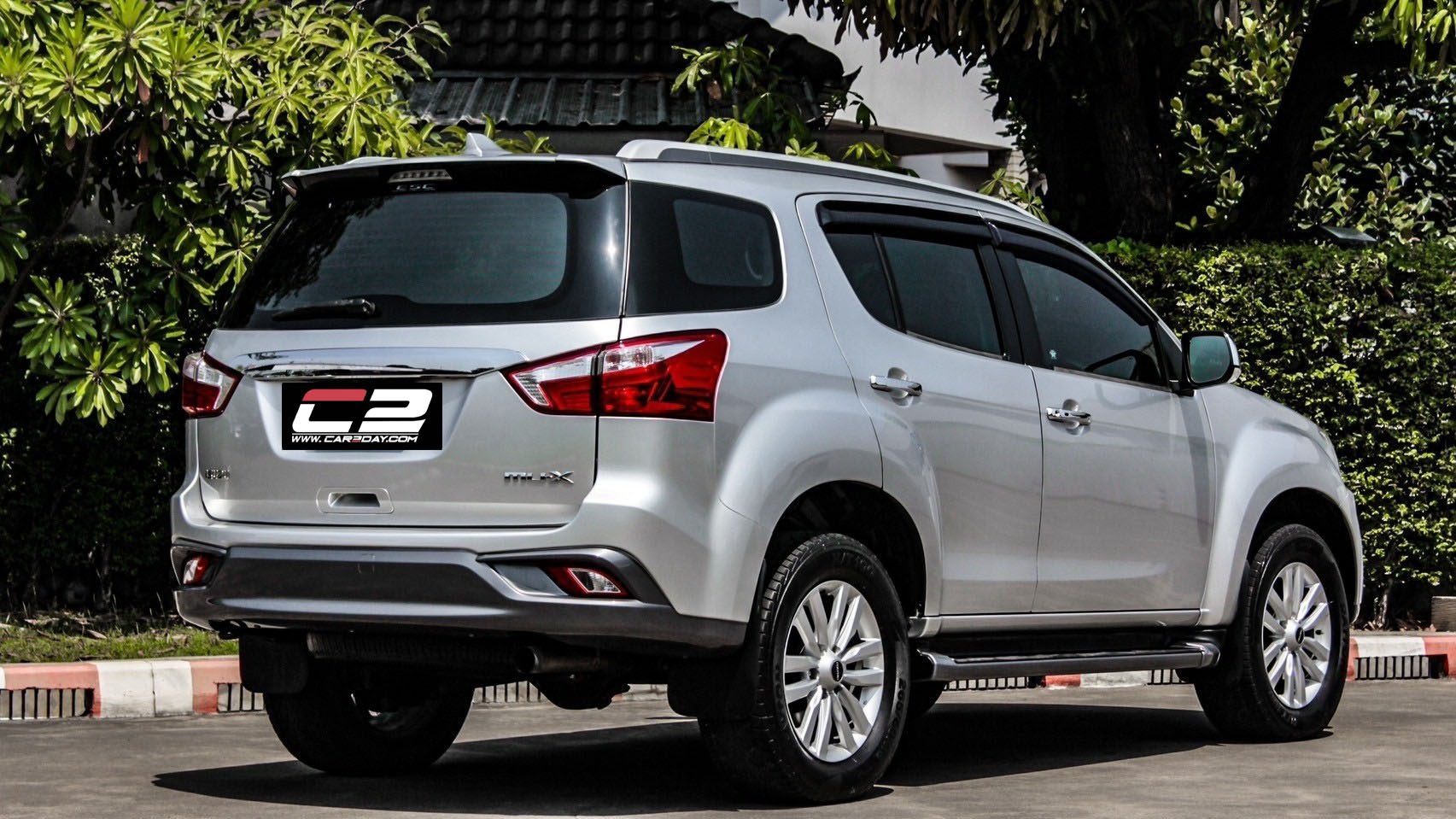 2019 ISUZU MU-X 3.0 (DVD Navi)