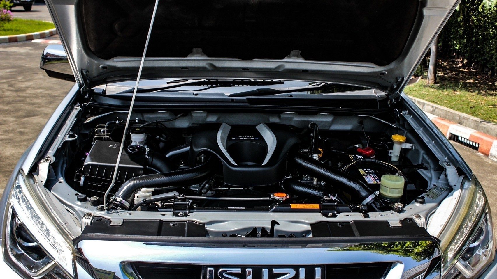 2019 ISUZU MU-X 3.0 (DVD Navi)