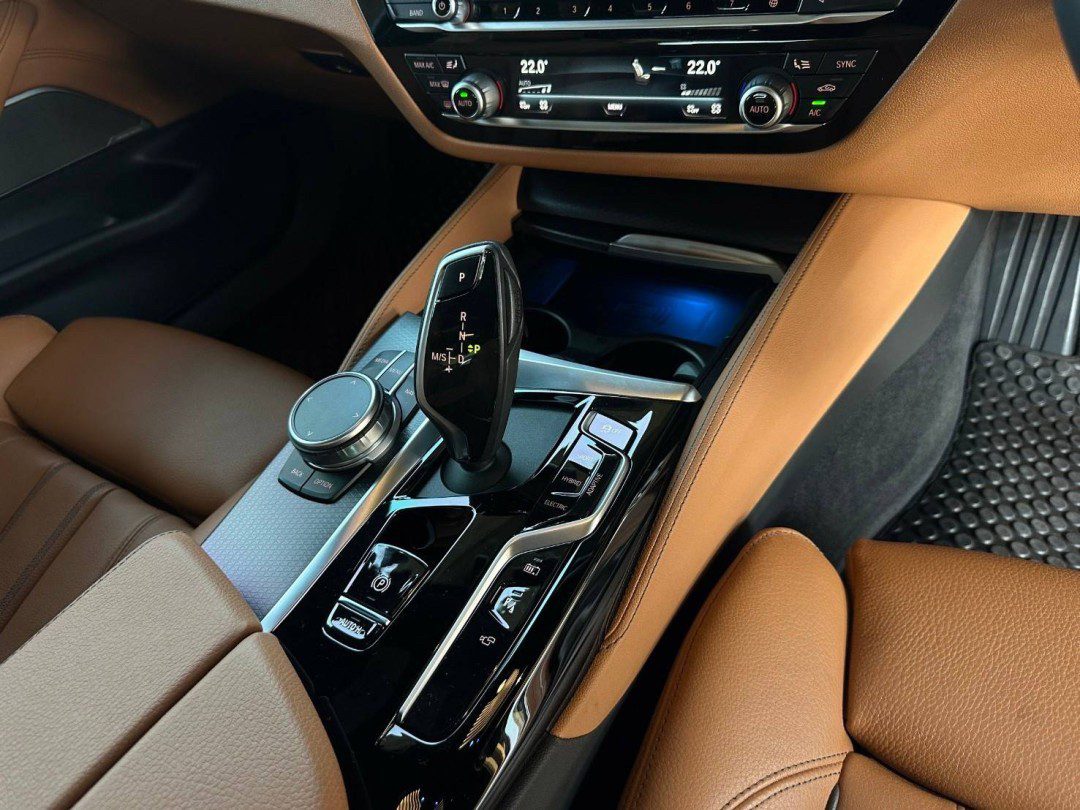 2020 BMW 530e M Sport LCI G30