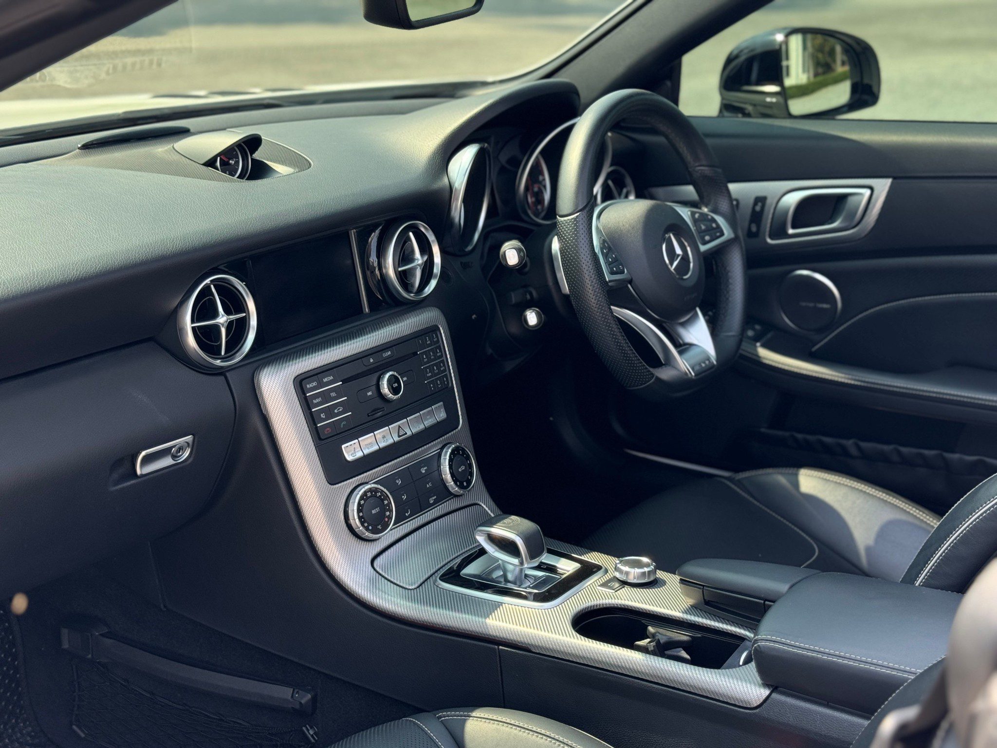 2017 Mercedes-AMG SLC43