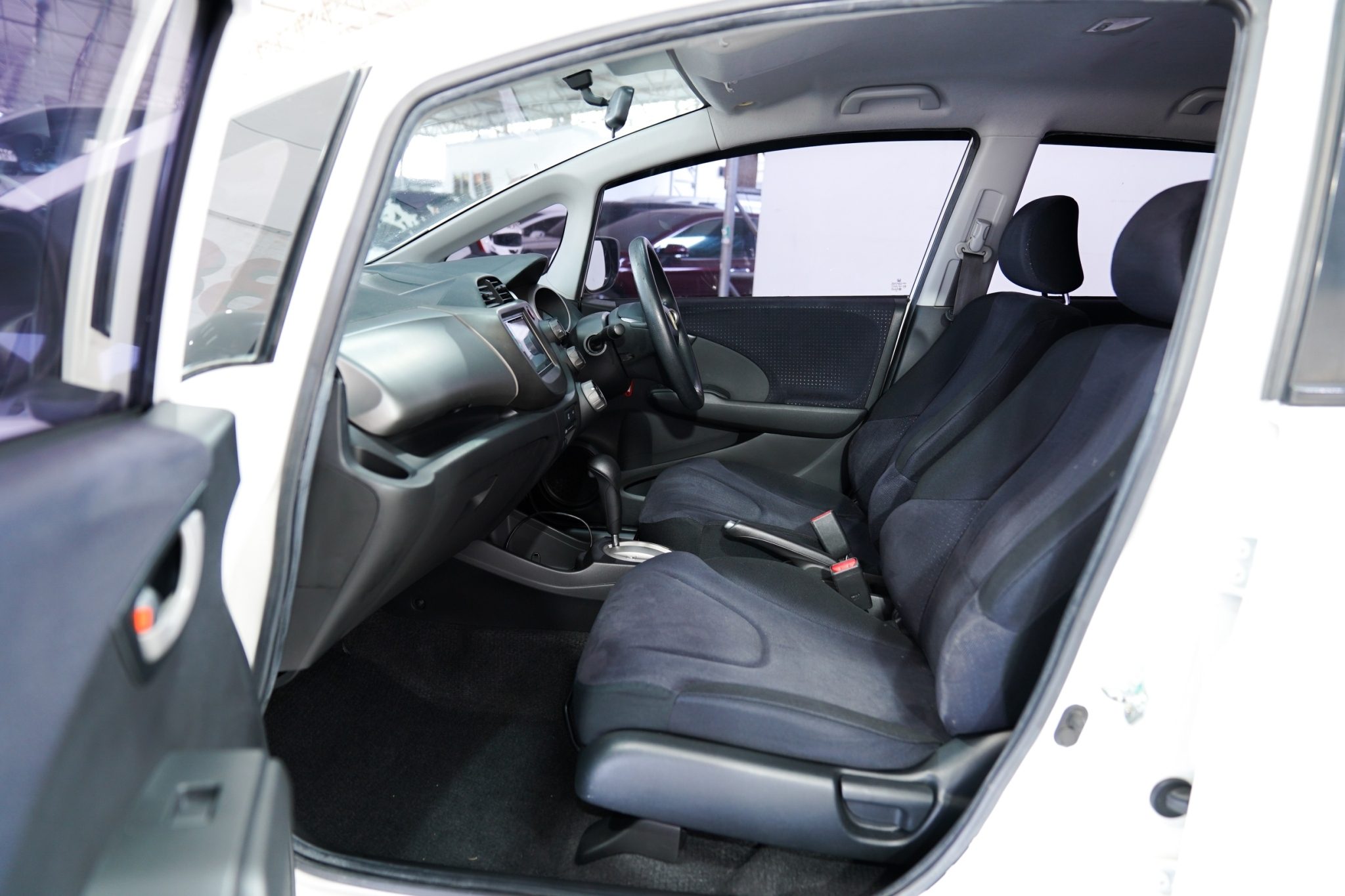 2010 HONDA JAZZ 1.5 V AT