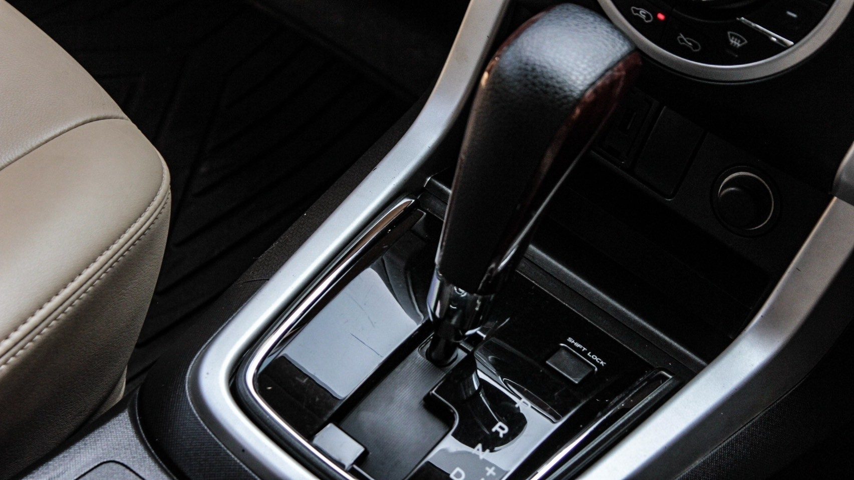 2019 ISUZU MU-X 3.0 (DVD Navi)