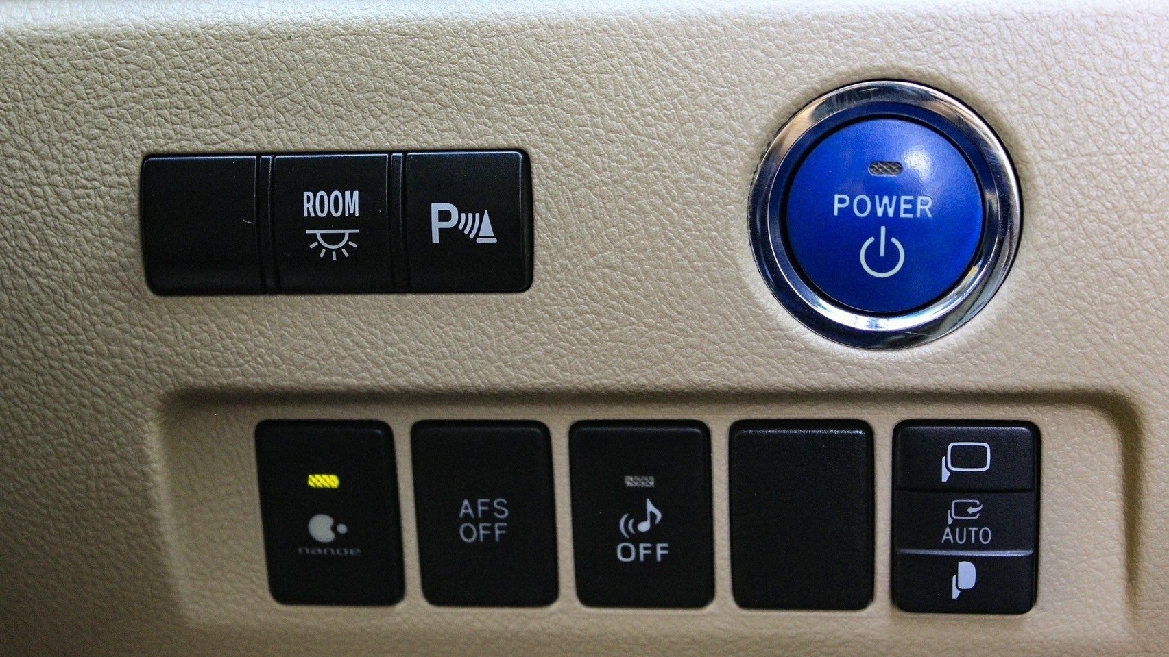 2013 TOYOTA ALPHARD 2.4 HYBRID